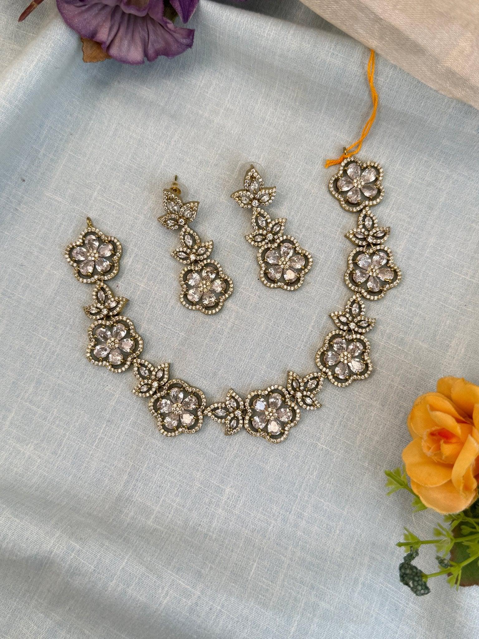 Luxurious Victorian Stone Short Necklace Set 473 - Mahilas