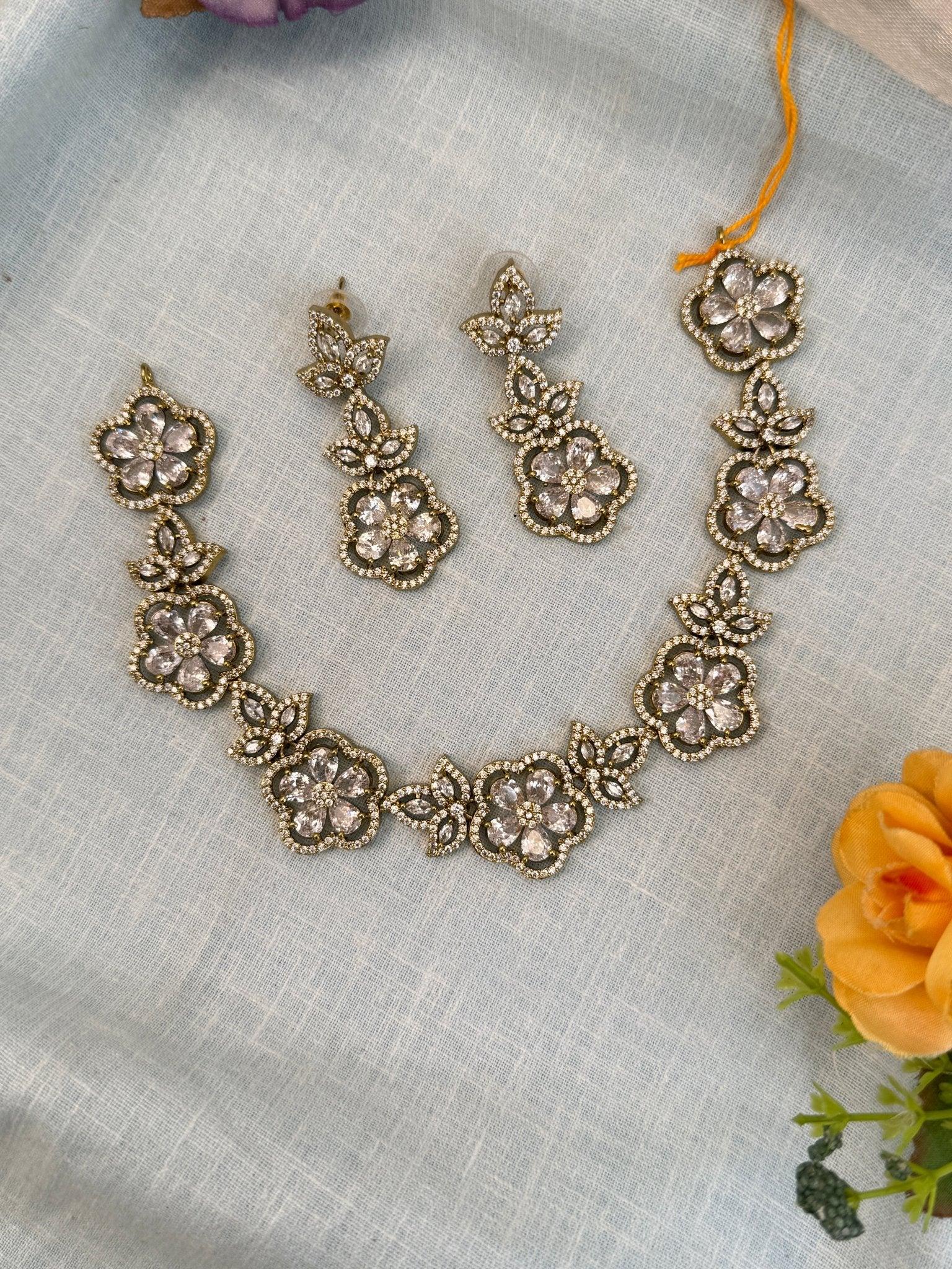 Luxurious Victorian Stone Short Necklace Set 473 - Mahilas