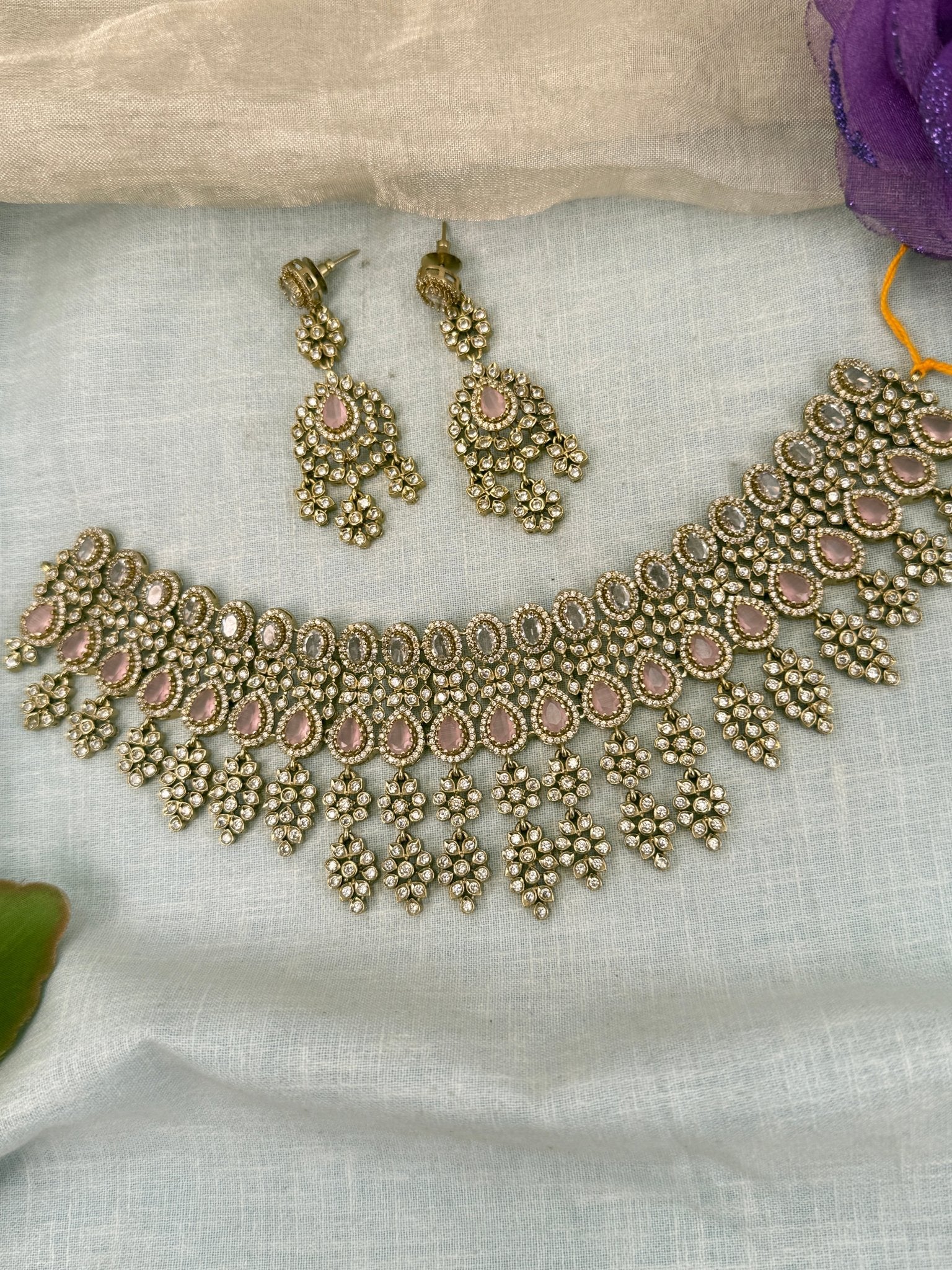 Luxurious Victorian Stone Short Necklace Set 643 - Mahilas