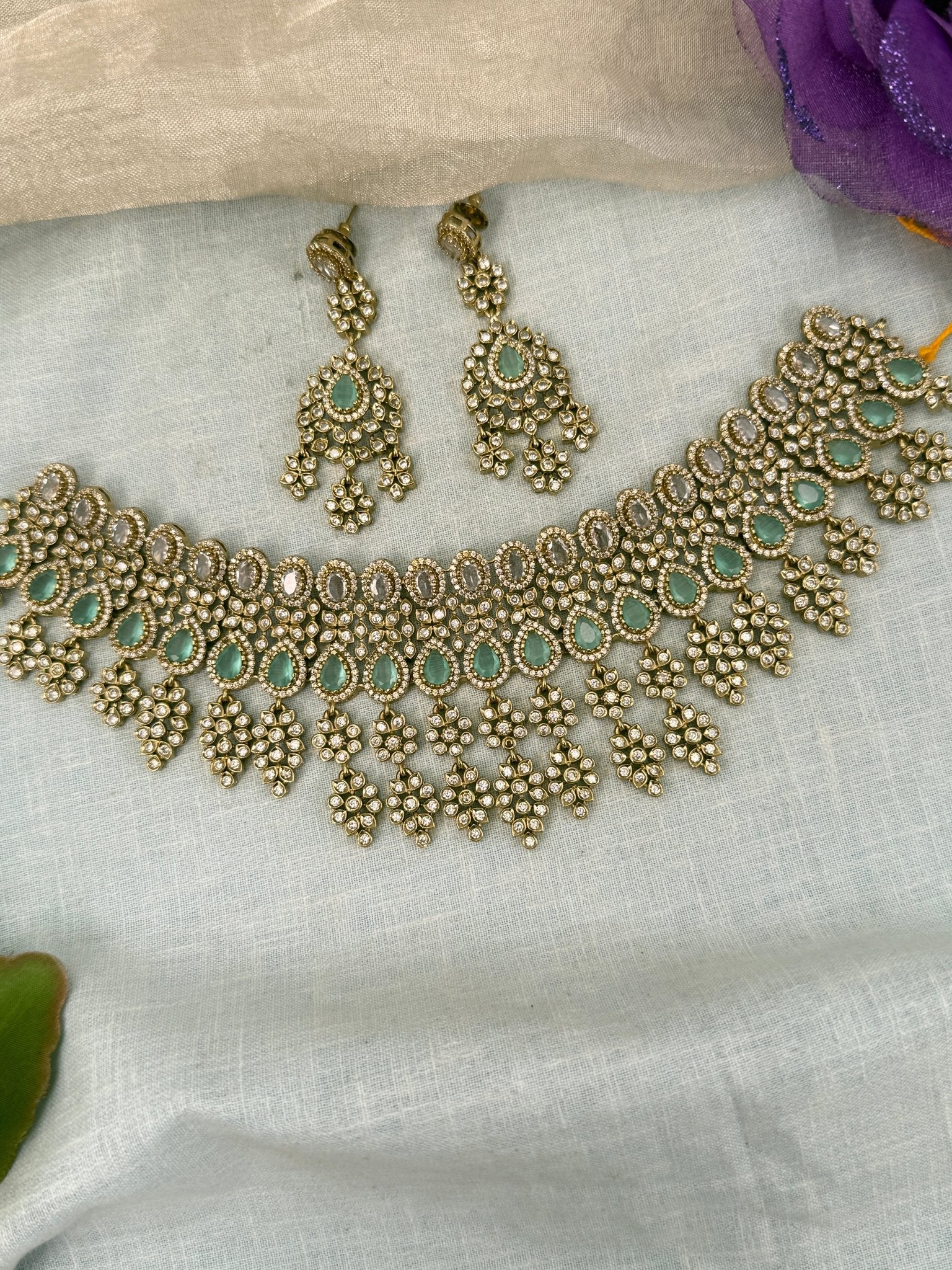 Luxurious Victorian Stone Short Necklace Set 644 - Mahilas