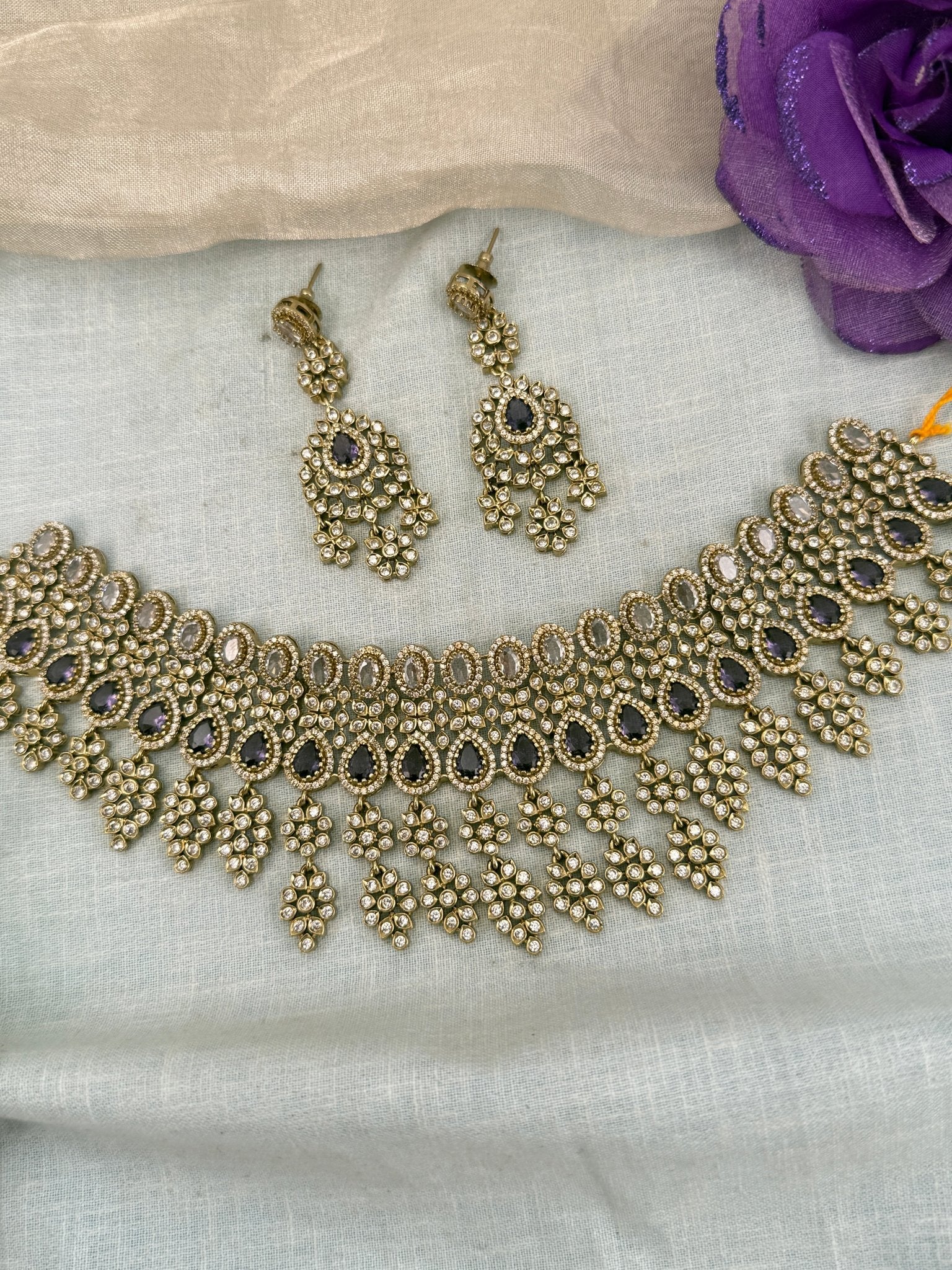 Luxurious Victorian Stone Short Necklace Set 645 - Mahilas