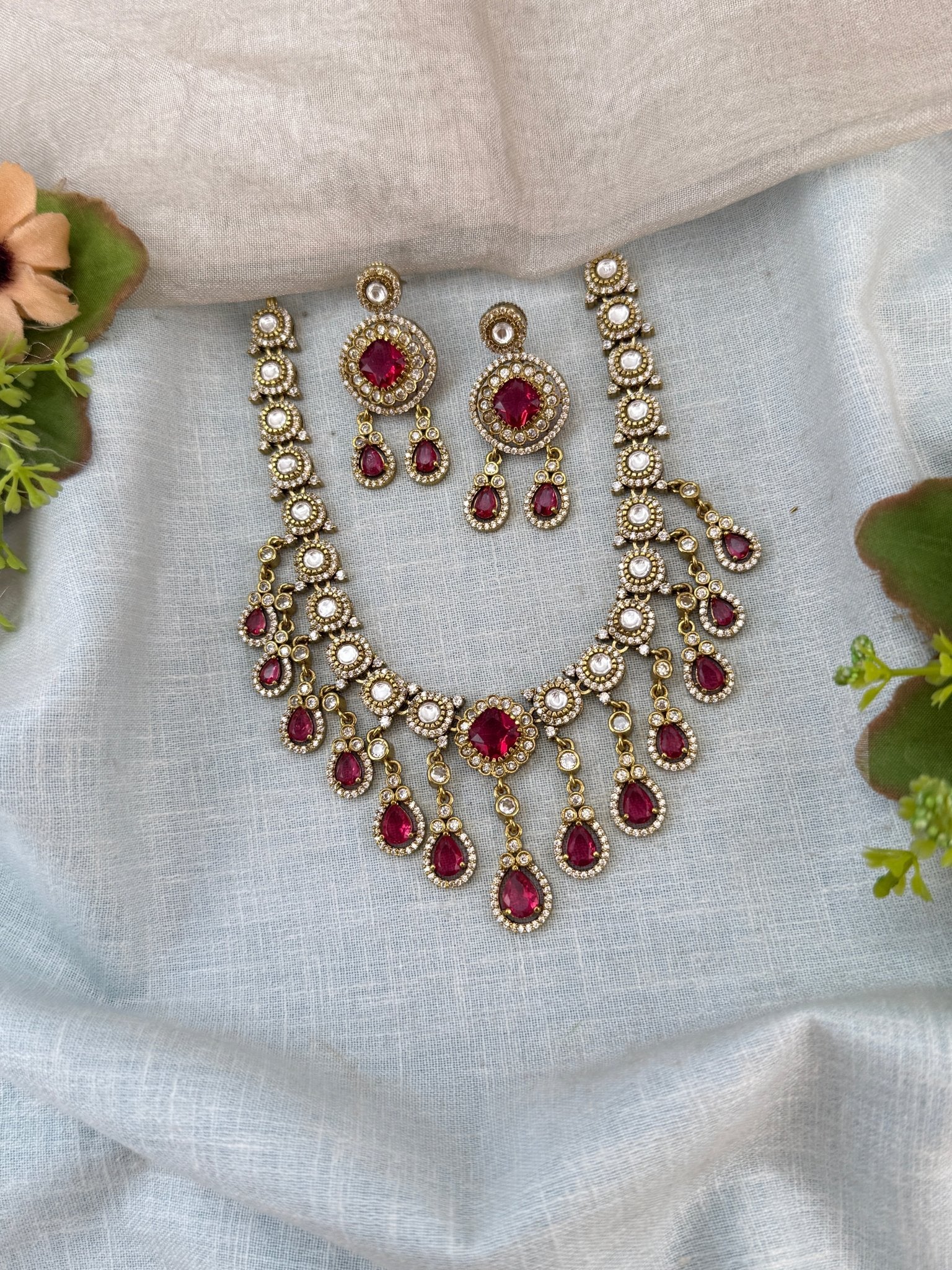 Luxurious Victorian Stone Short Necklace Set 762 - Mahilas