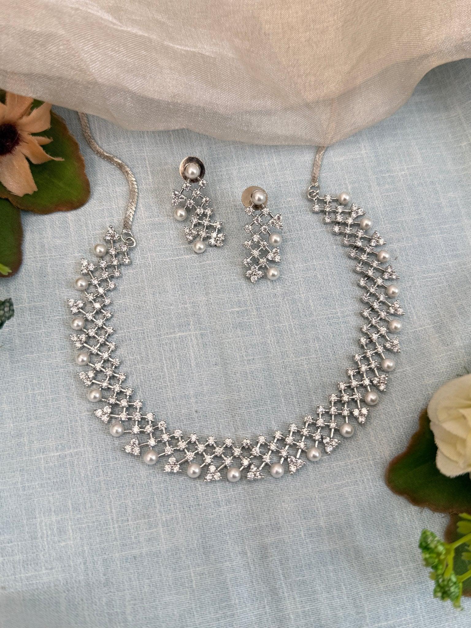 Luxurious White Stone Short Necklace Set 530 - Mahilas