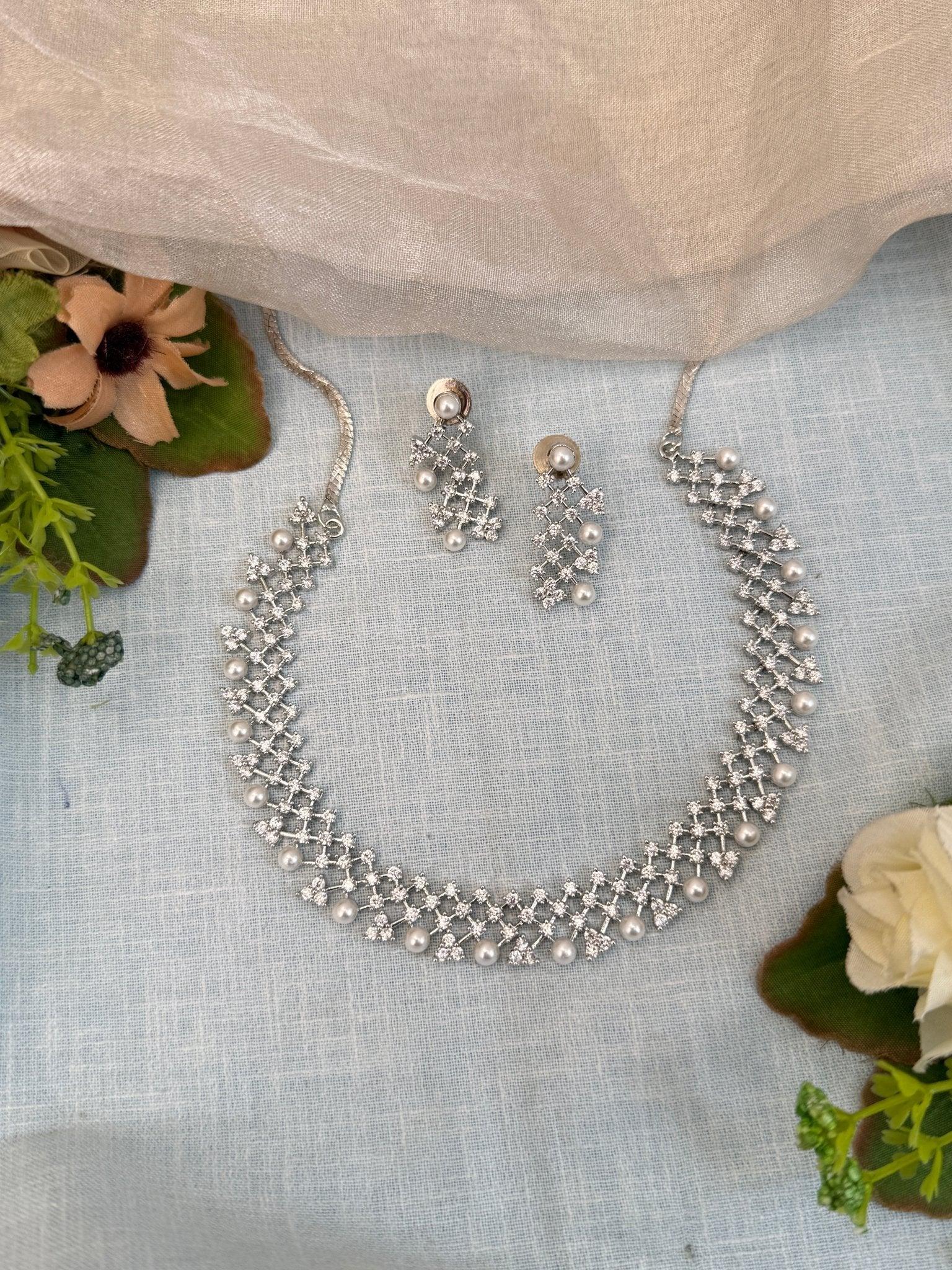 Luxurious White Stone Short Necklace Set 530 - Mahilas