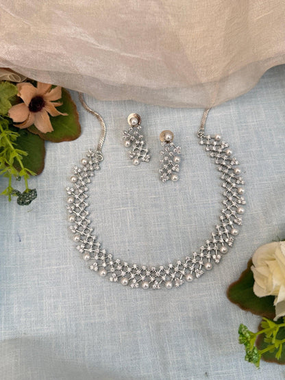 Luxurious White Stone Short Necklace Set 530 - Mahilas