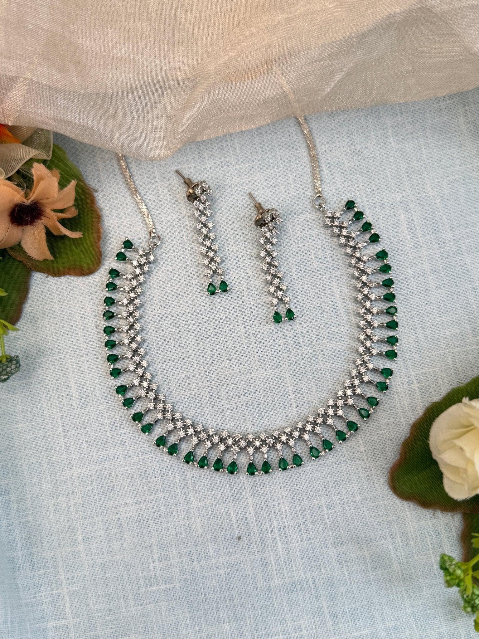 Luxurious White Stone Short Necklace Set 542 - Mahilas