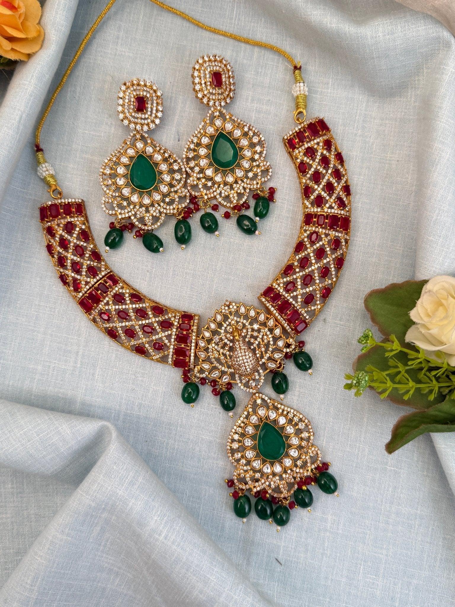 Luxurious White Stone & Victorian Necklace Set 516 - Mahilas
