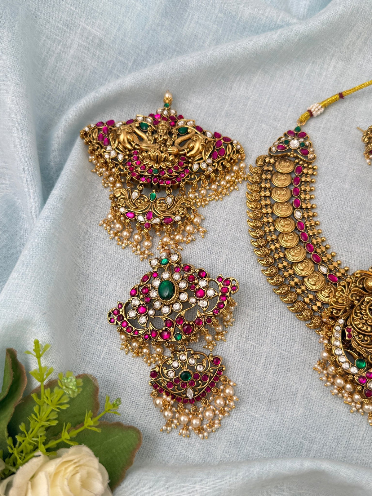 Maharani Grand Changable Pendant Antique Kaasu Necklace Short Set | N1021 - Mahilas