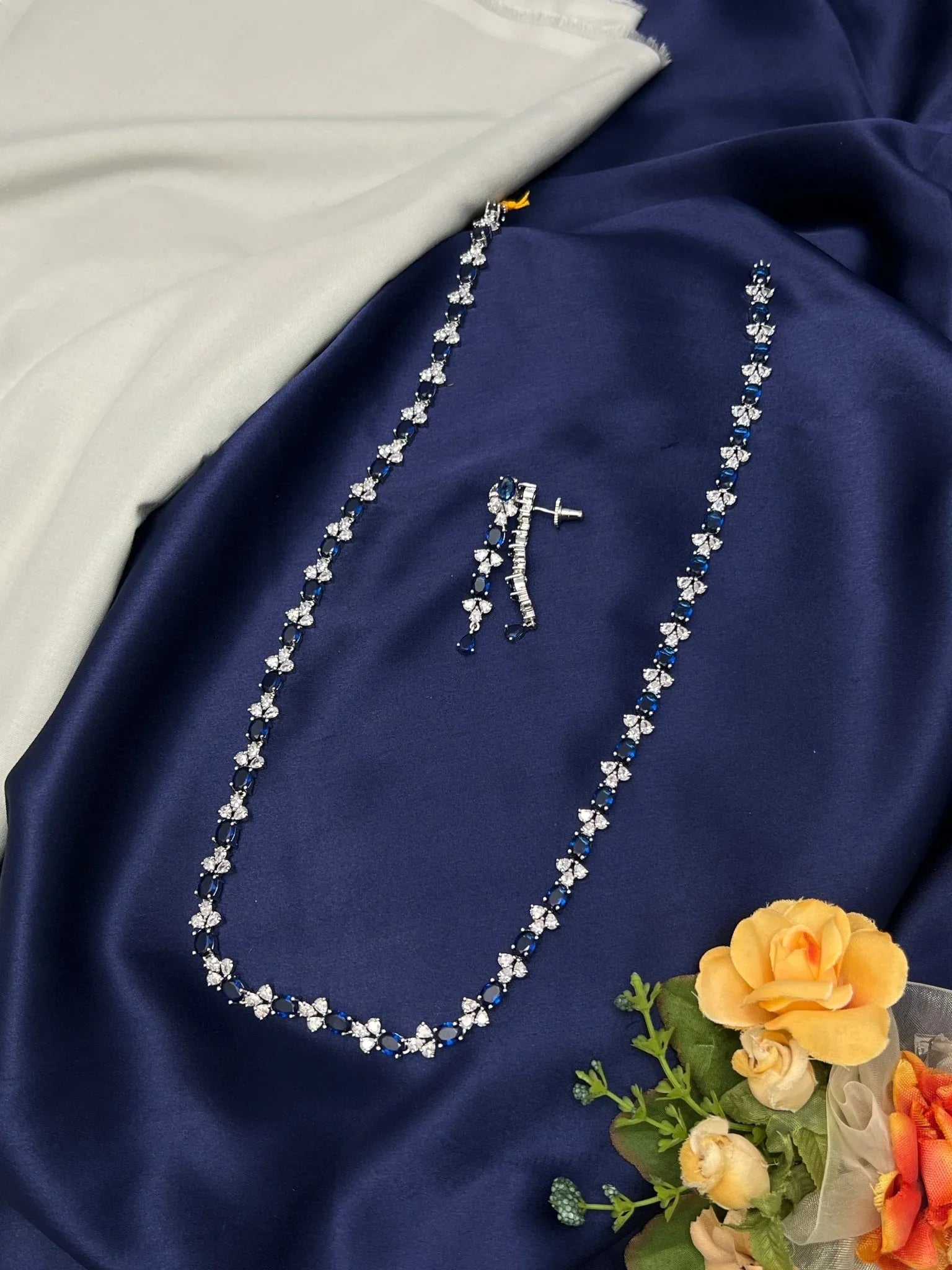 Medium Long Stone Necklace White - Blue 0110 - Mahilas