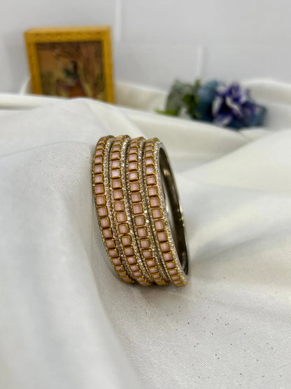 Metal Bangle Design 002 - Gold Base - Mahilas