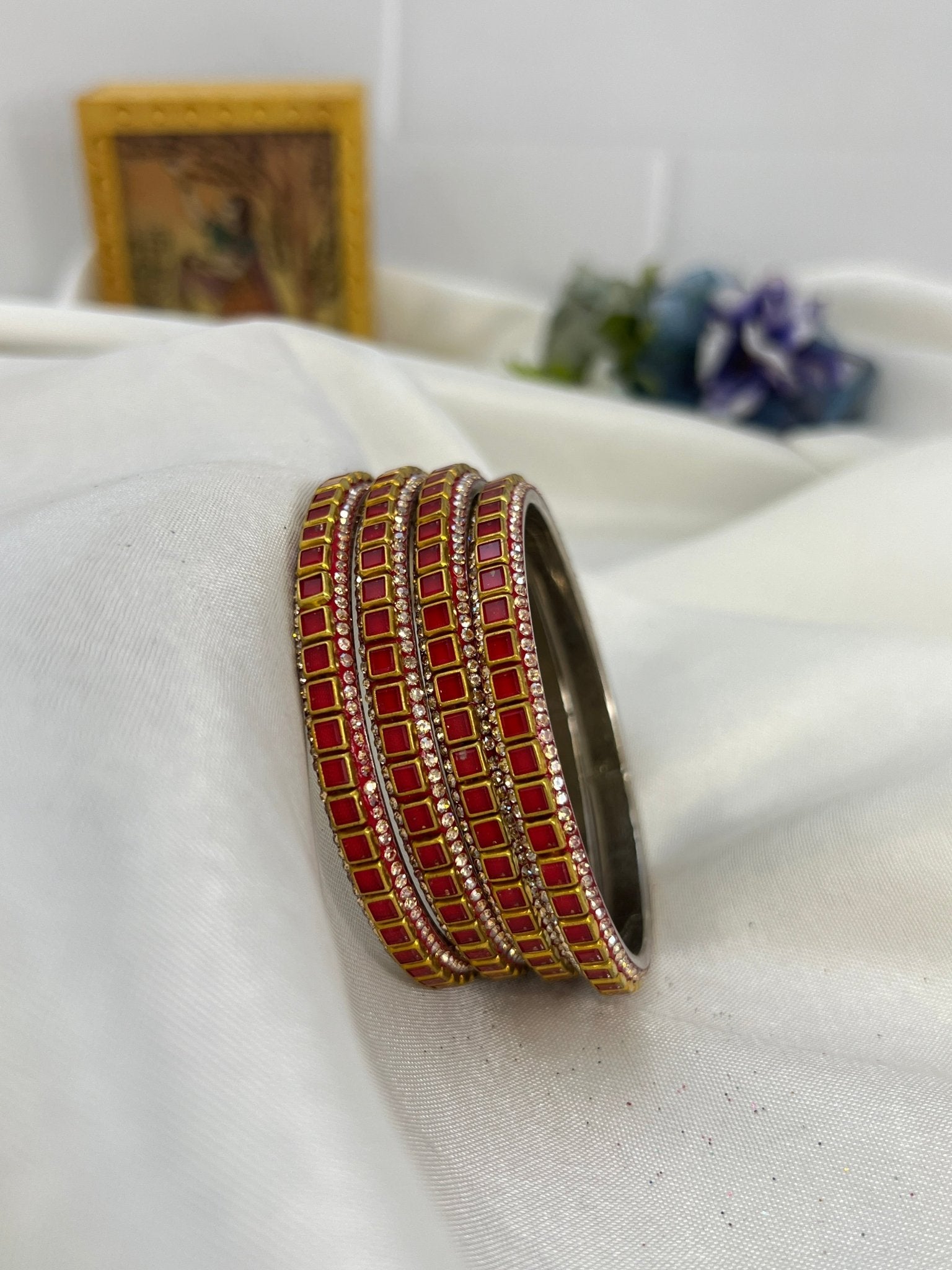 Metal Bangle Design 002 - Gold Base - Mahilas