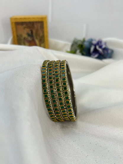 Metal Bangle Design 002 - Gold Base - Mahilas