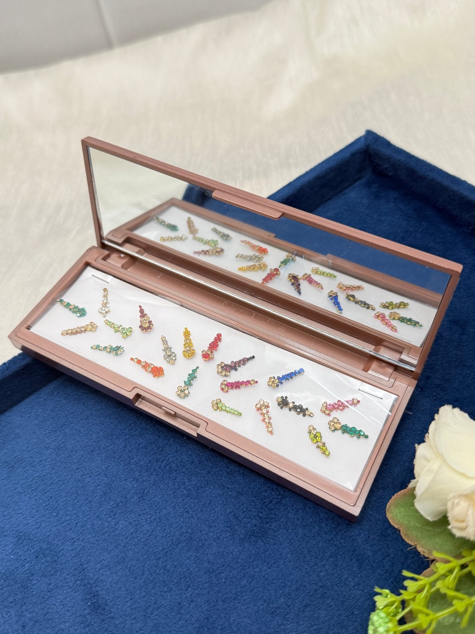 Premium Grand Bindi Box 172 - Mahilas