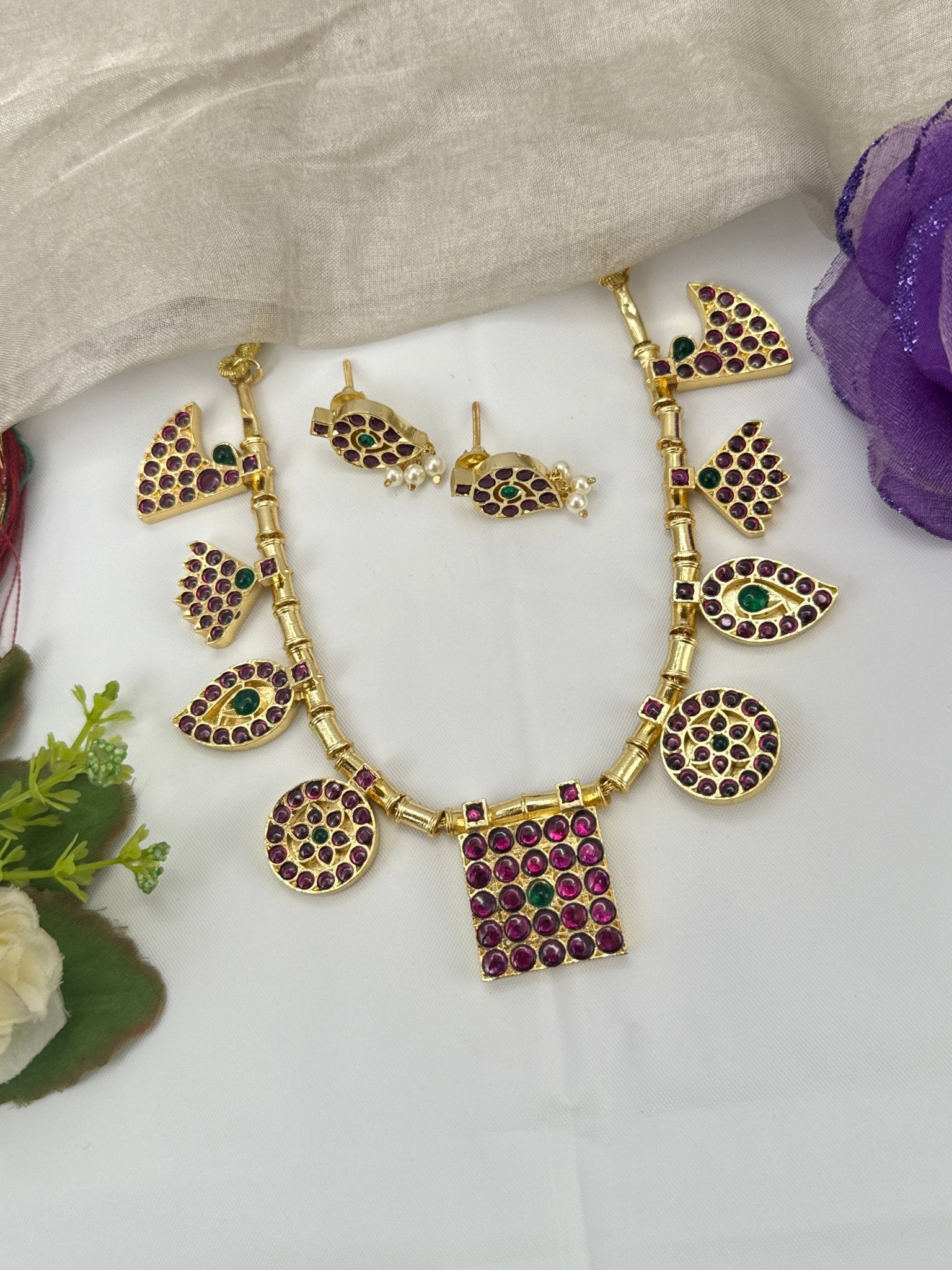 Pure Brass Kemp Temple Short Necklace 066 - Mahilas