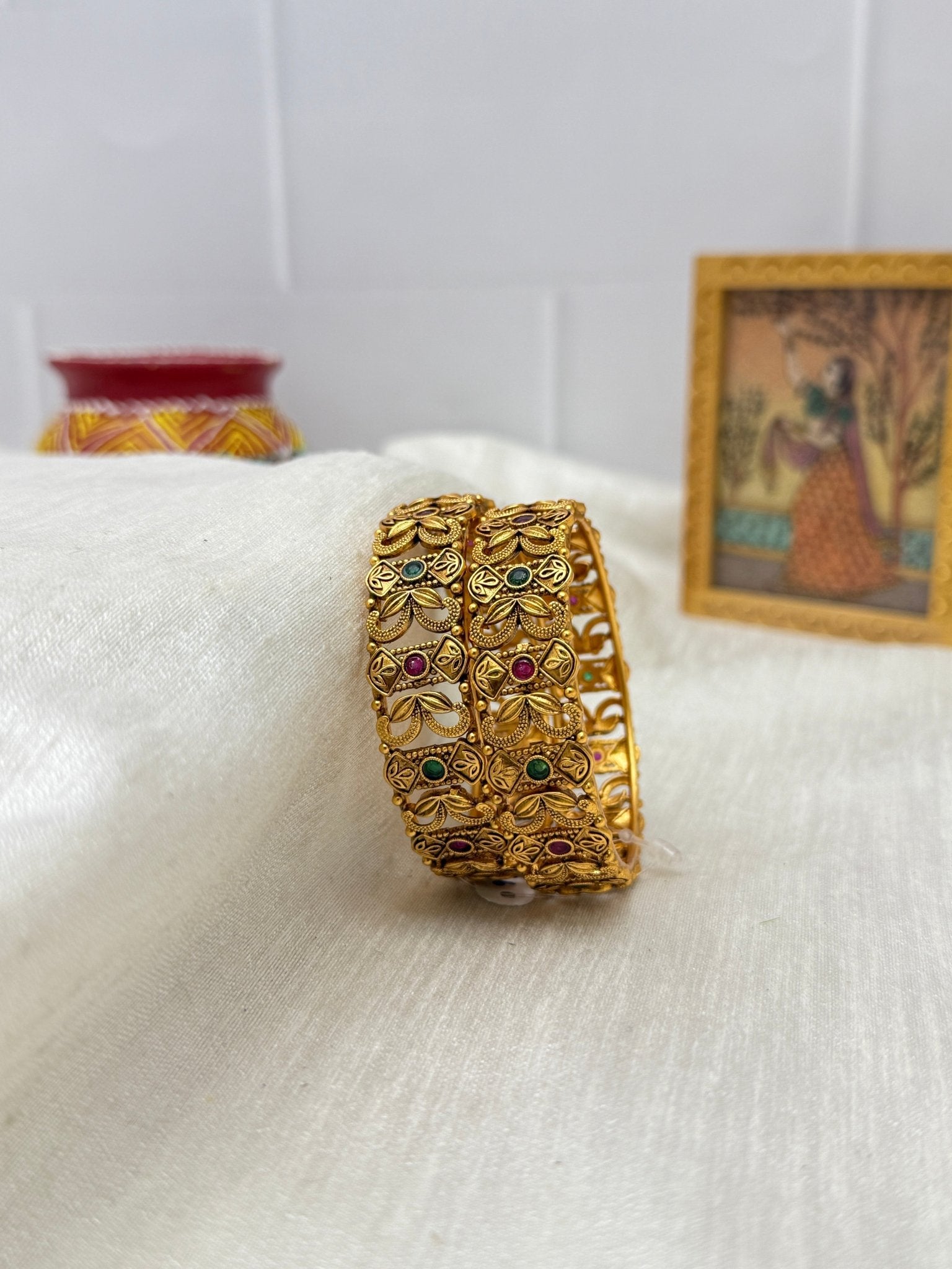 Royal Antique Bangles 6933 - Mahilas