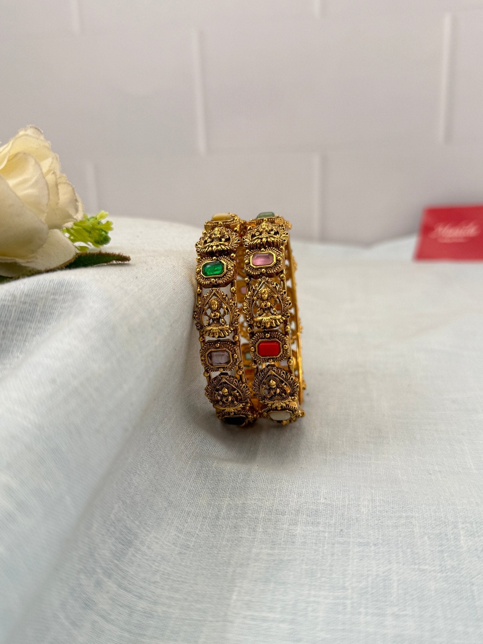 Royal Antique Bangles 7125 - Mahilas