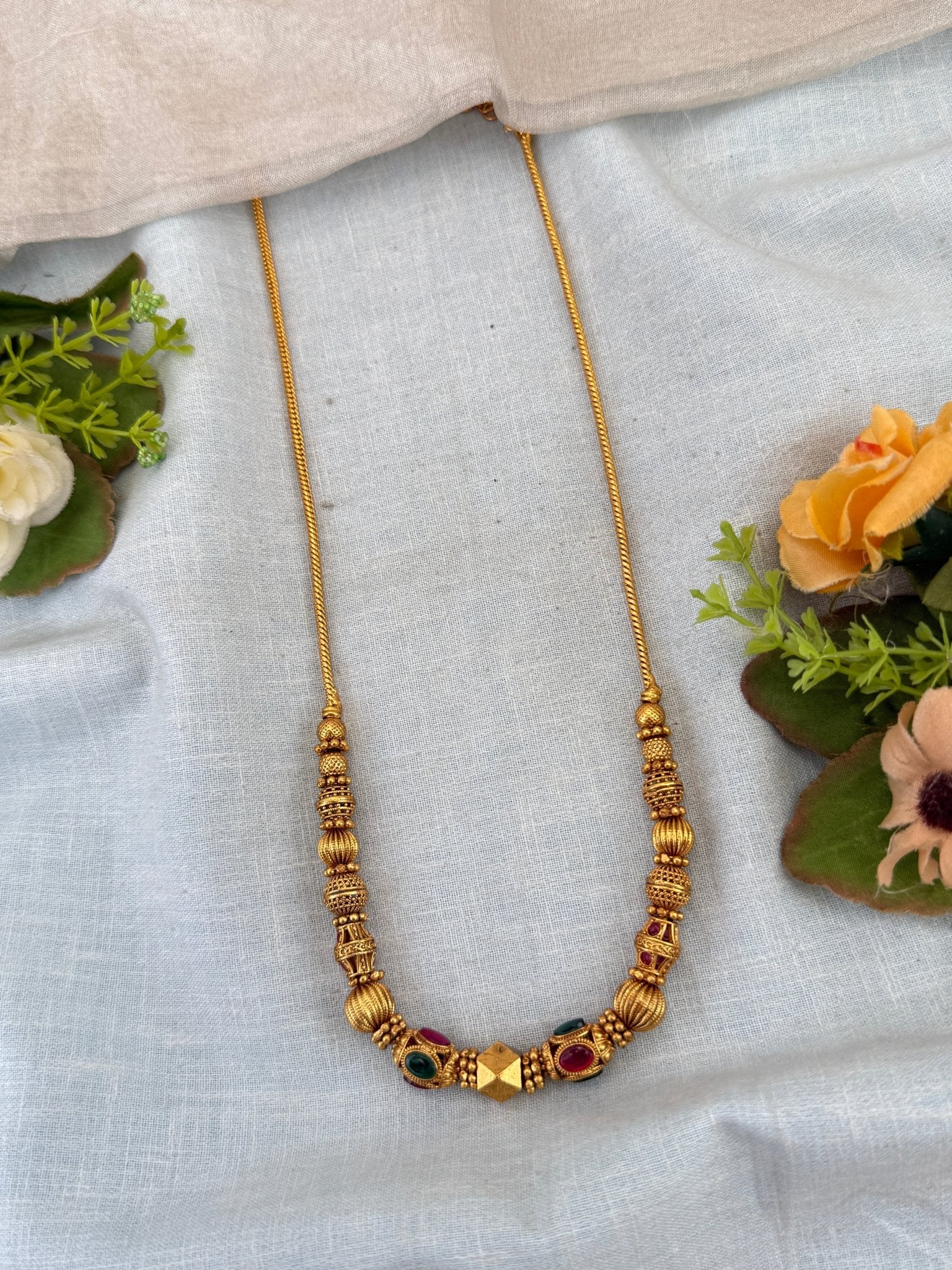 Royal Antique Beads Short Necklace Chain 019 - Mahilas