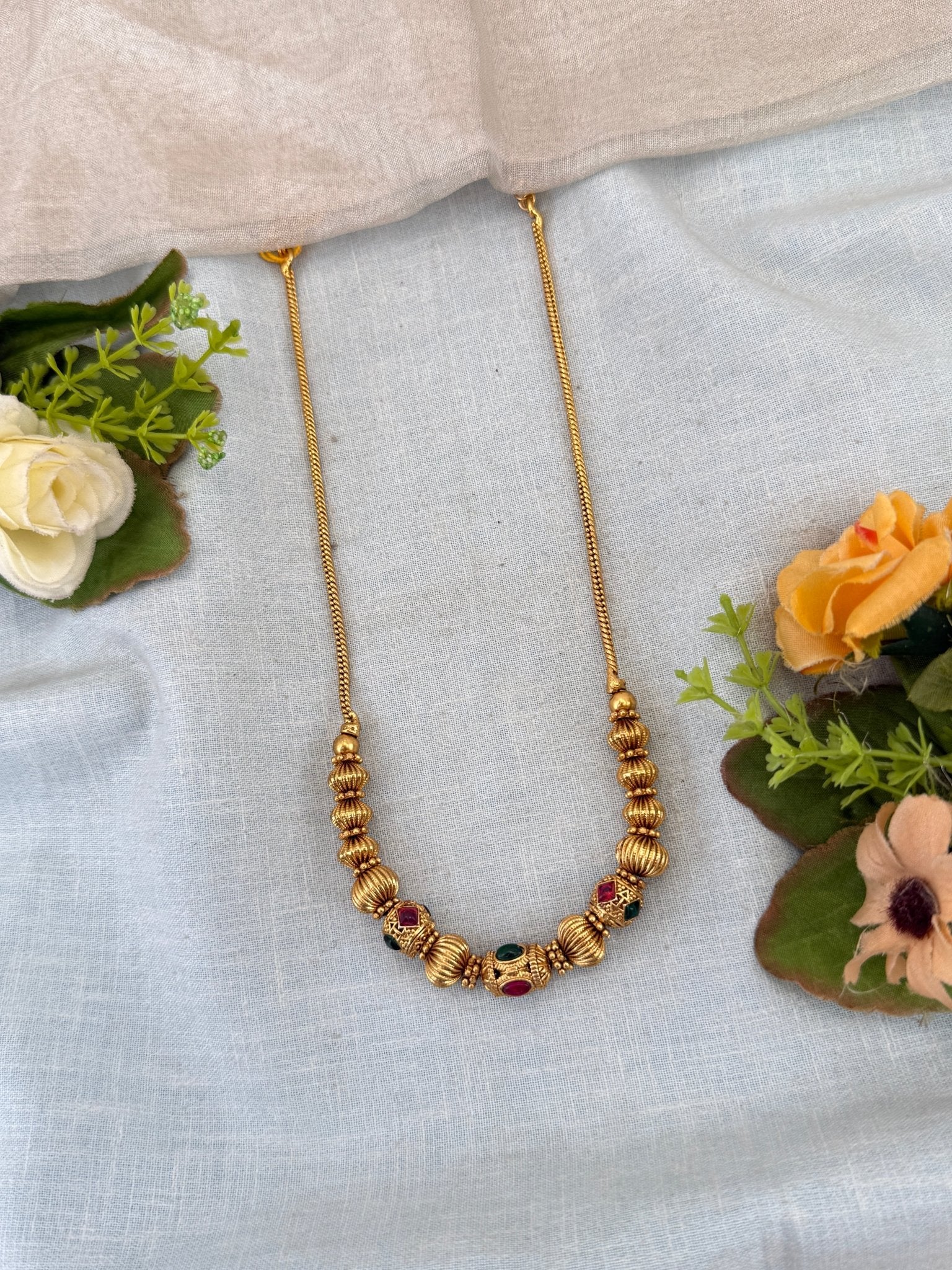 Royal Antique Beads Short Necklace Chain 021 - Mahilas