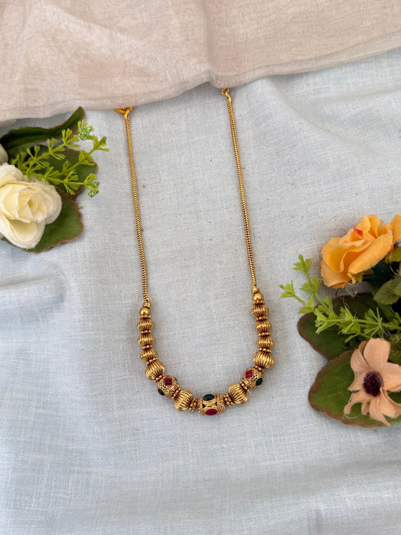 Royal Antique Beads Short Necklace Chain 021 - Mahilas