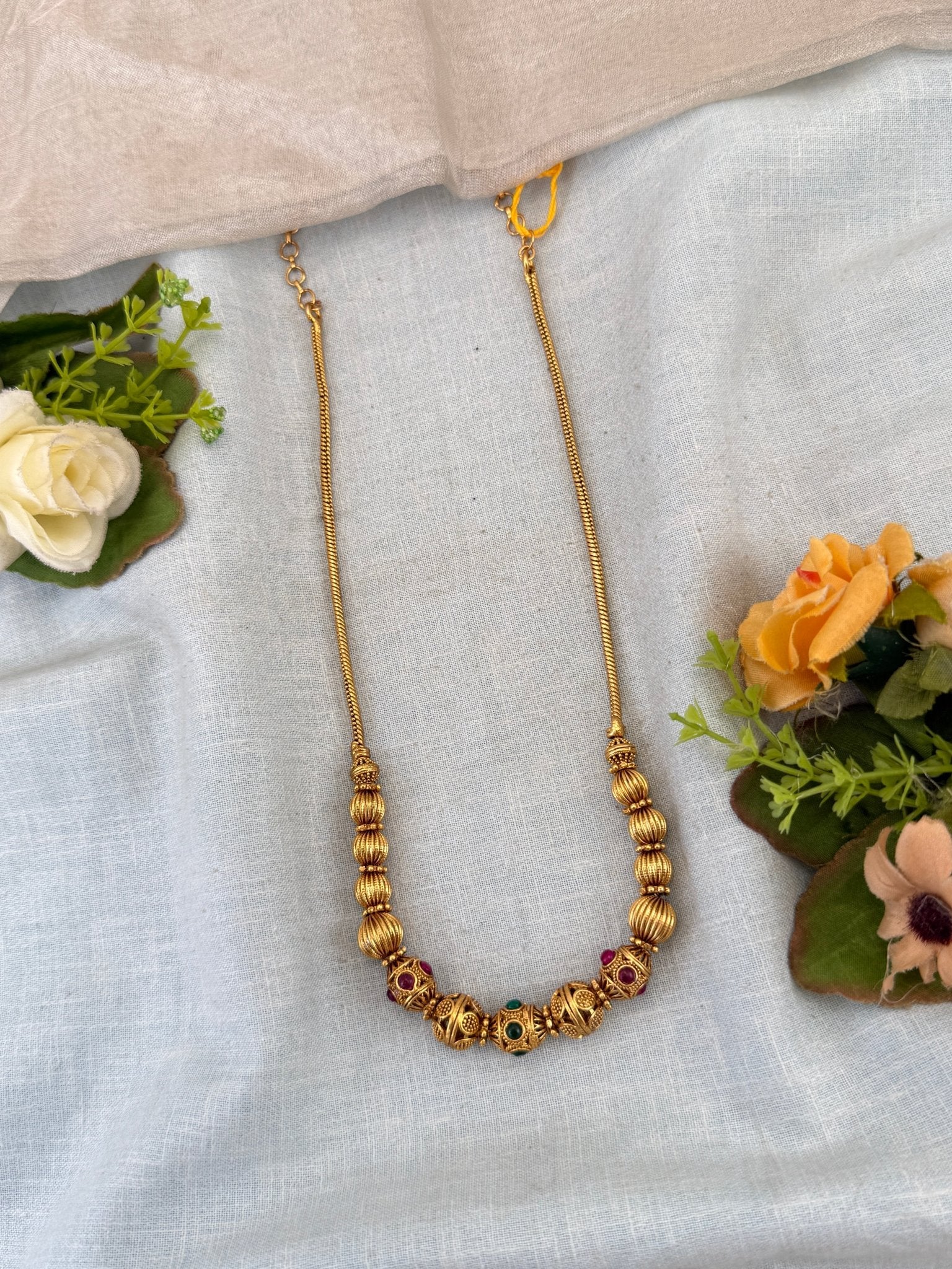 Royal Antique Beads Short Necklace Chain 033 - Mahilas