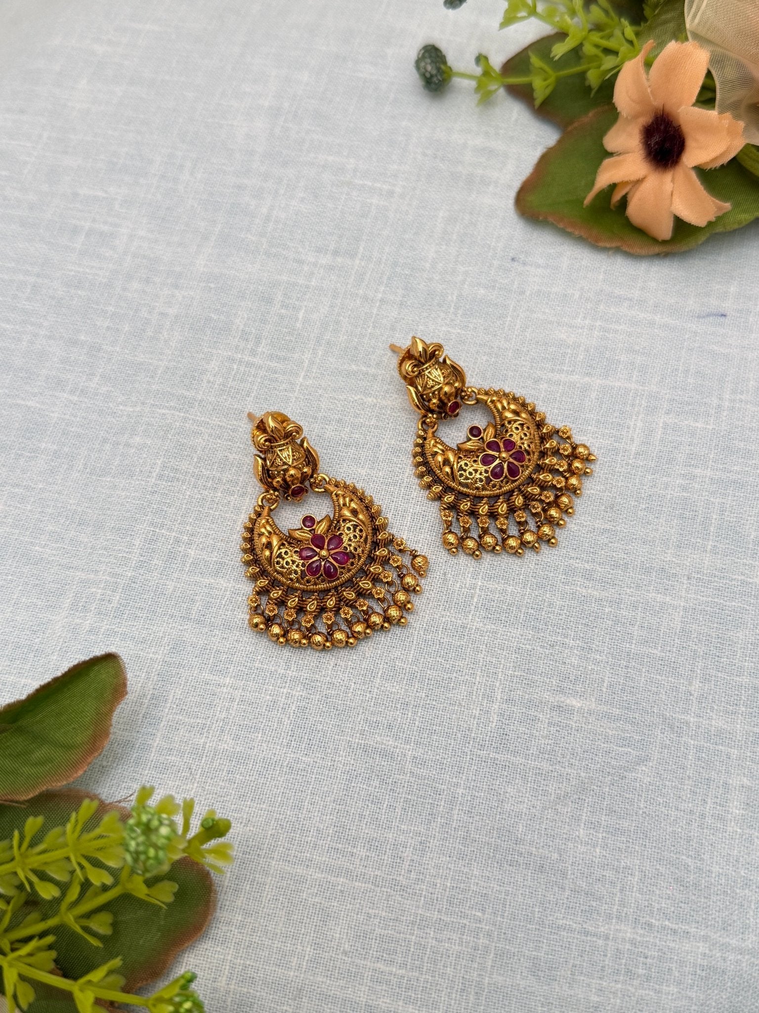 Royal Antique Chandbali Earrings 0349 - Mahilas