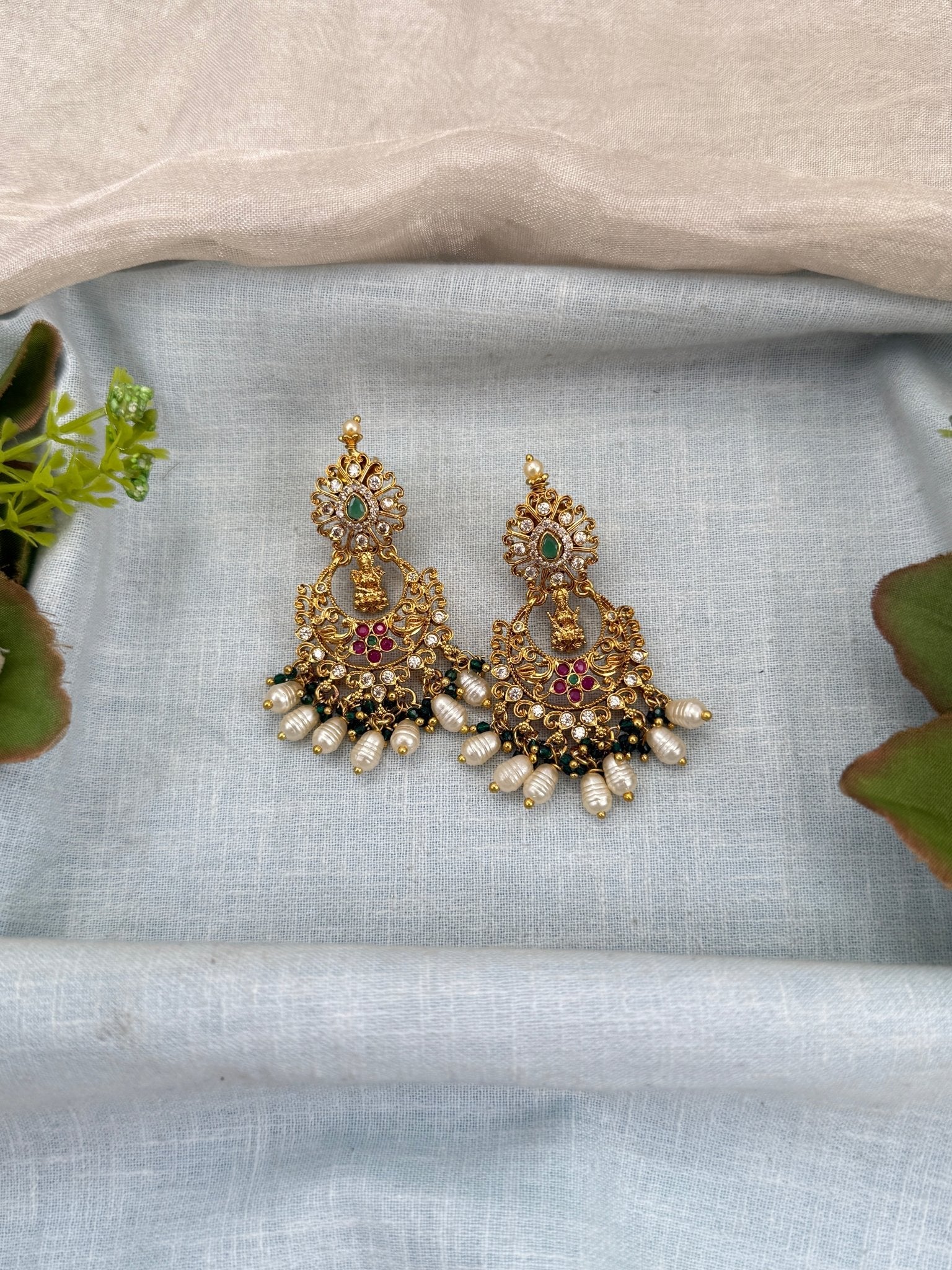 Royal Antique Chandbali Earrings 0933 - Mahilas