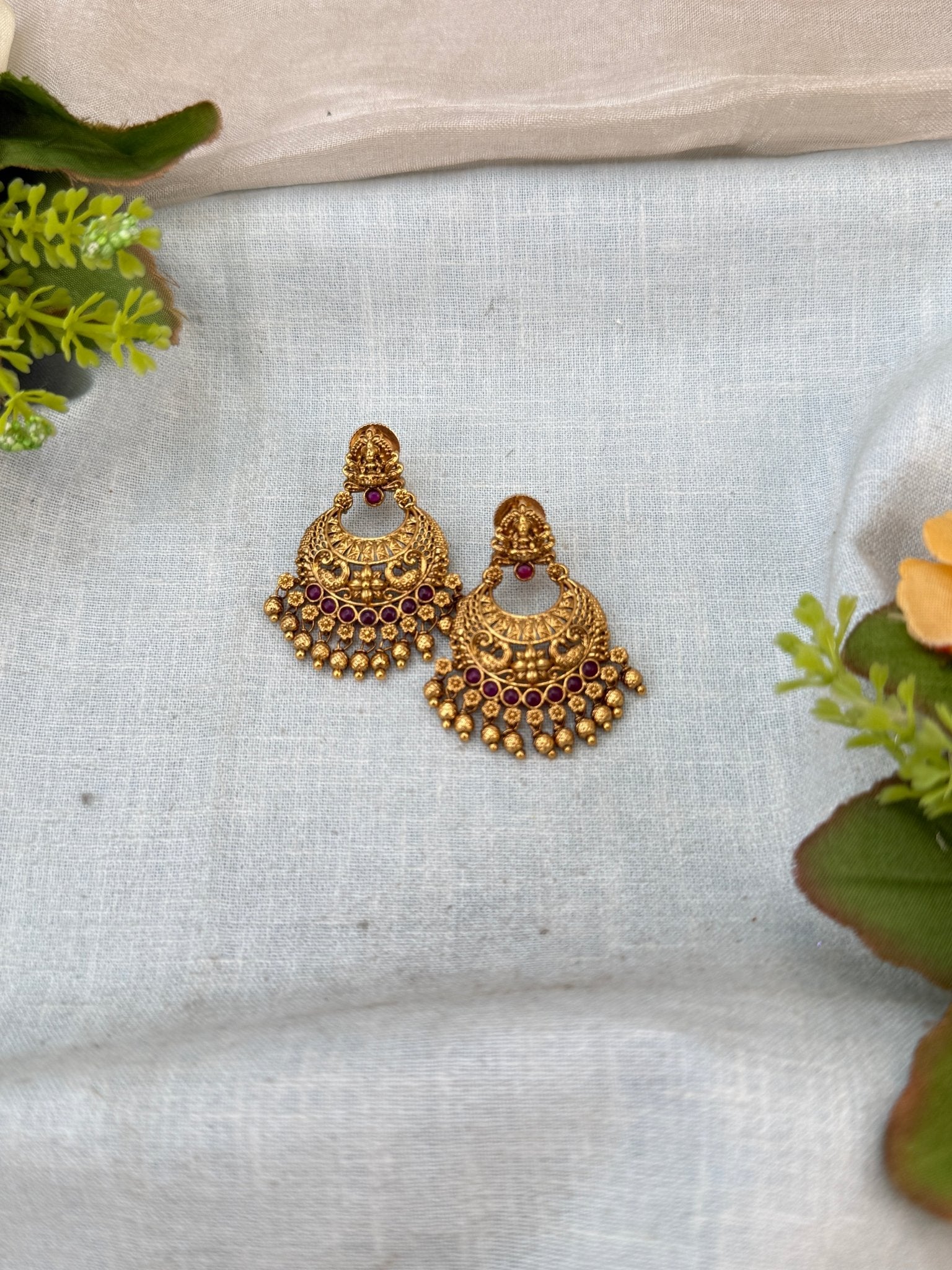 Royal Antique Earrings 0971 - Mahilas