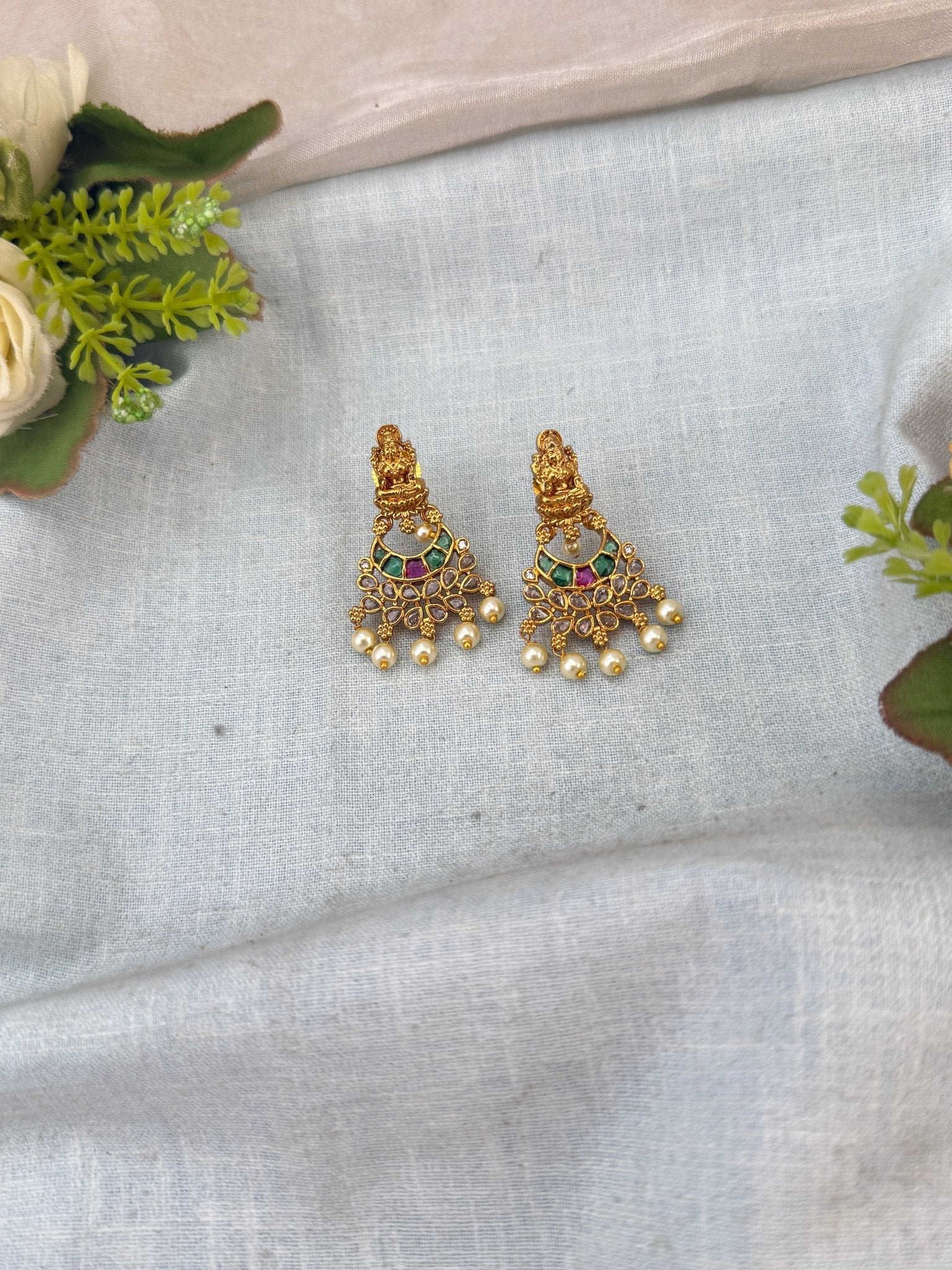 Royal Antique Earrings 0974 - Mahilas