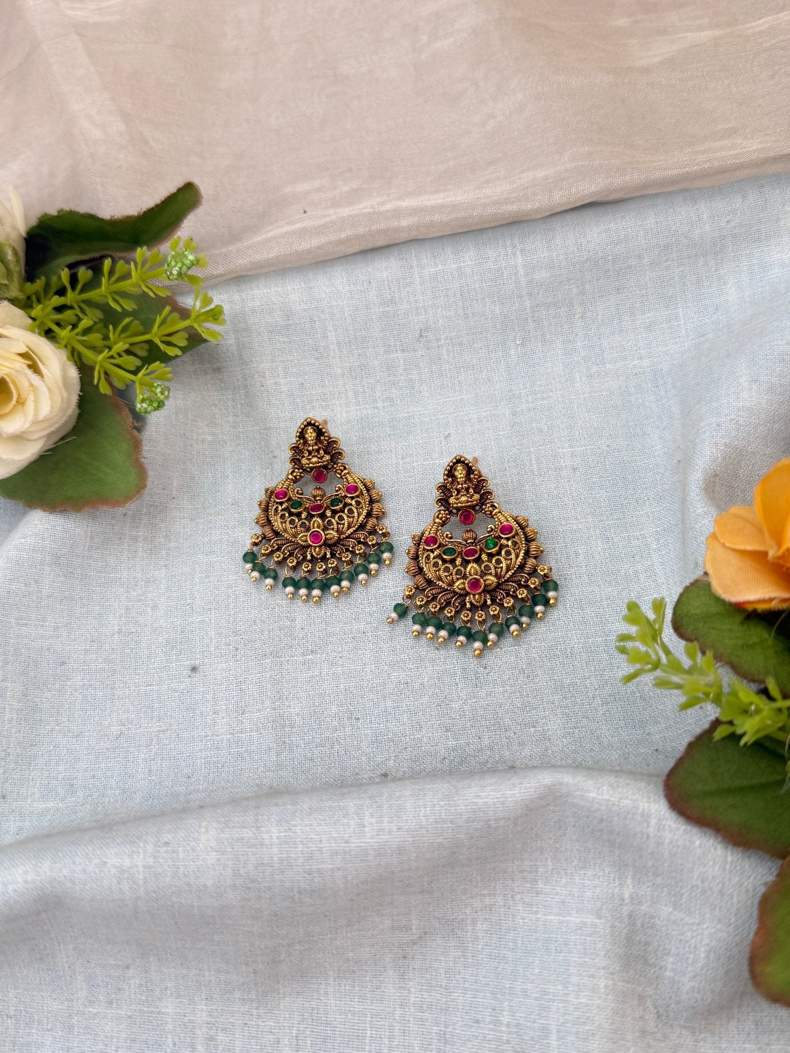 Royal Antique Earrings 0988 - Mahilas