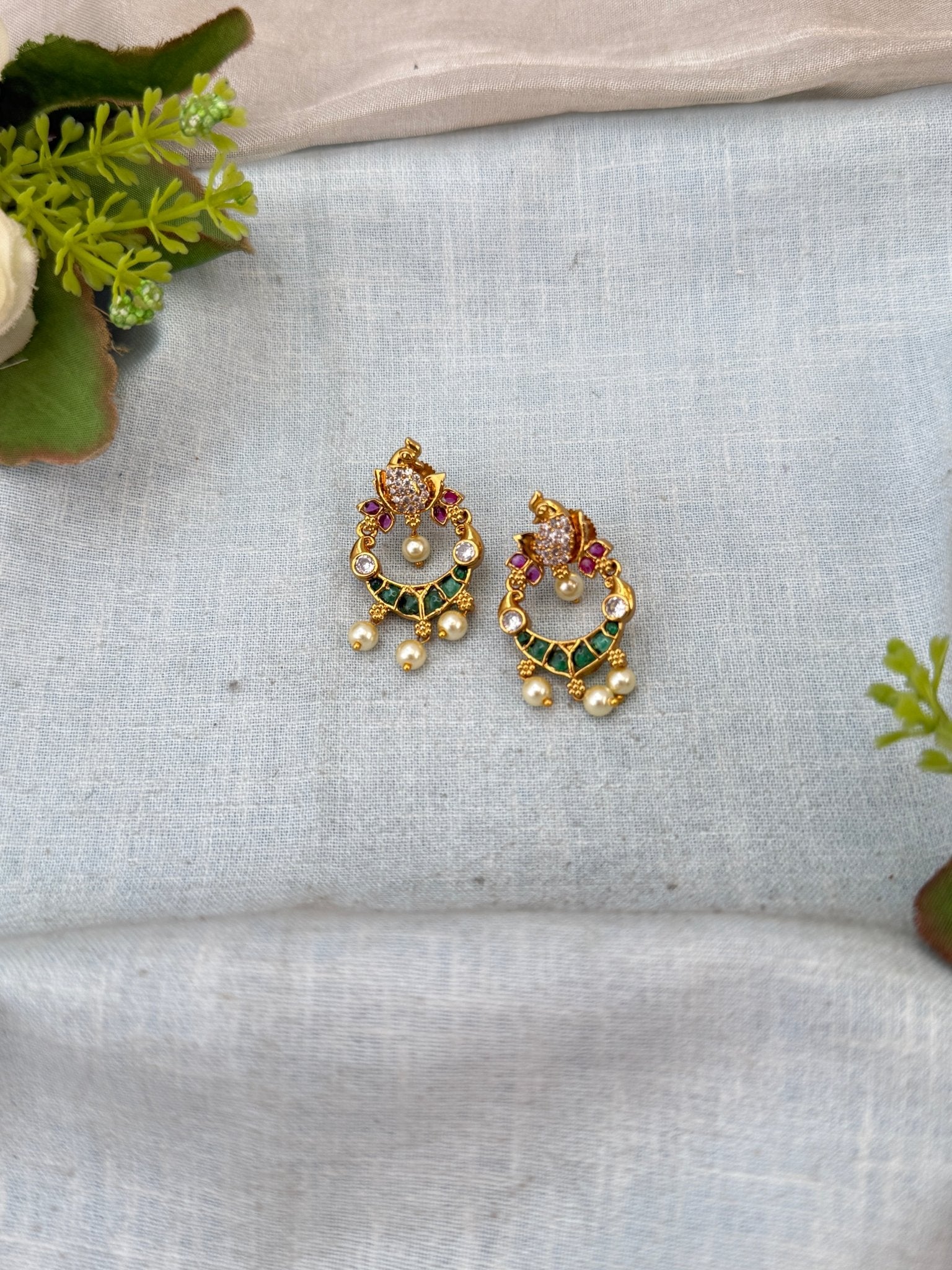 Royal Antique Earrings 1003 - Mahilas