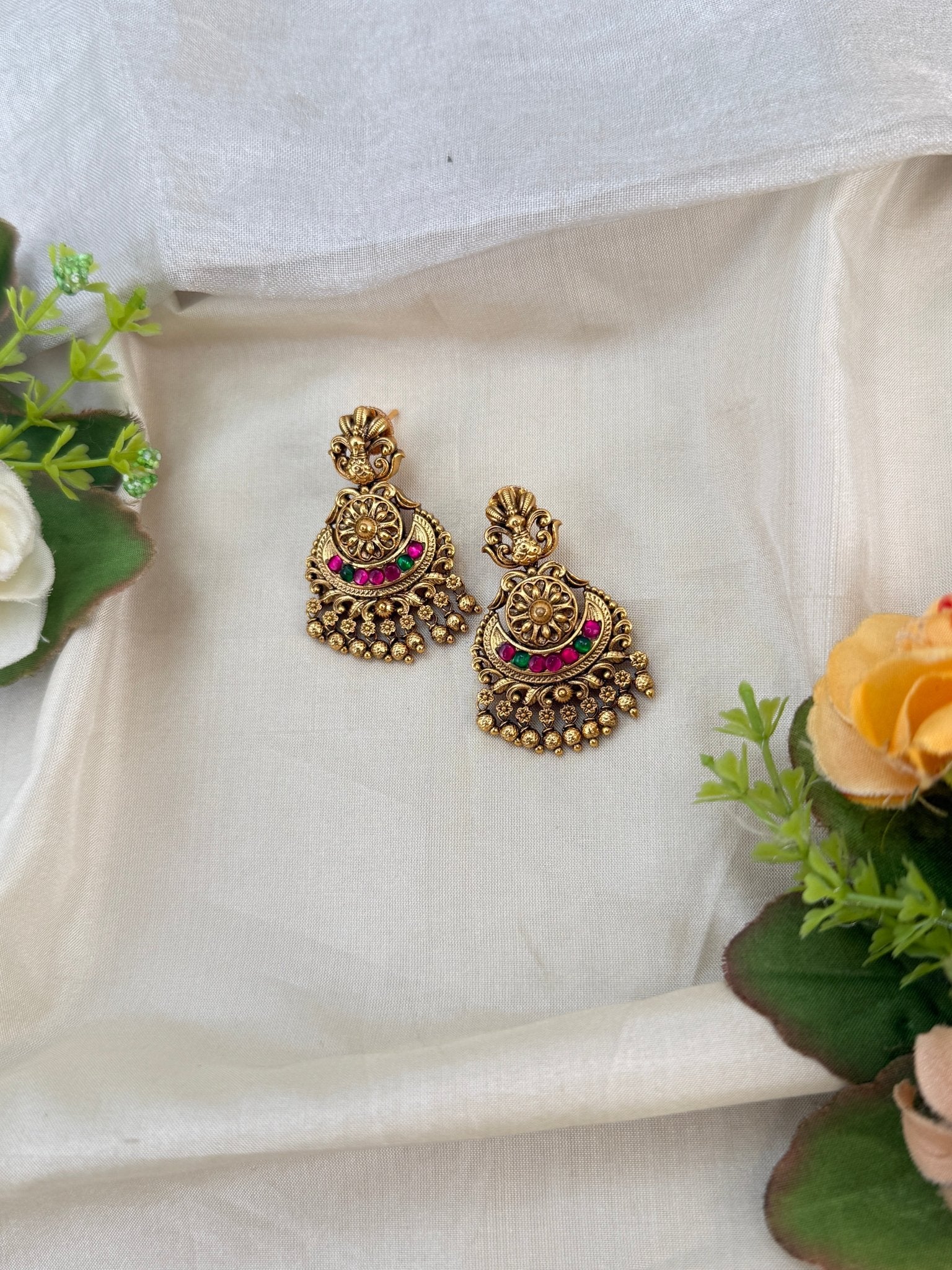 Royal Antique Earrings 1006 - Mahilas