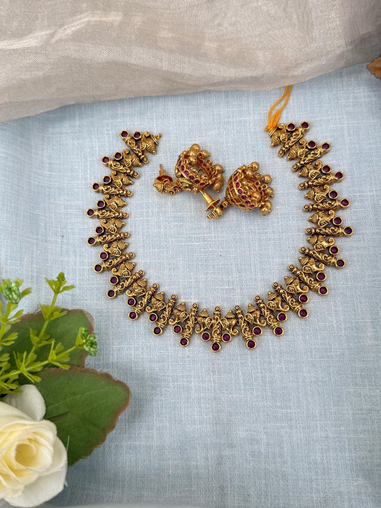 Royal Antique Elephant Short Necklace Set 0195 - Mahilas