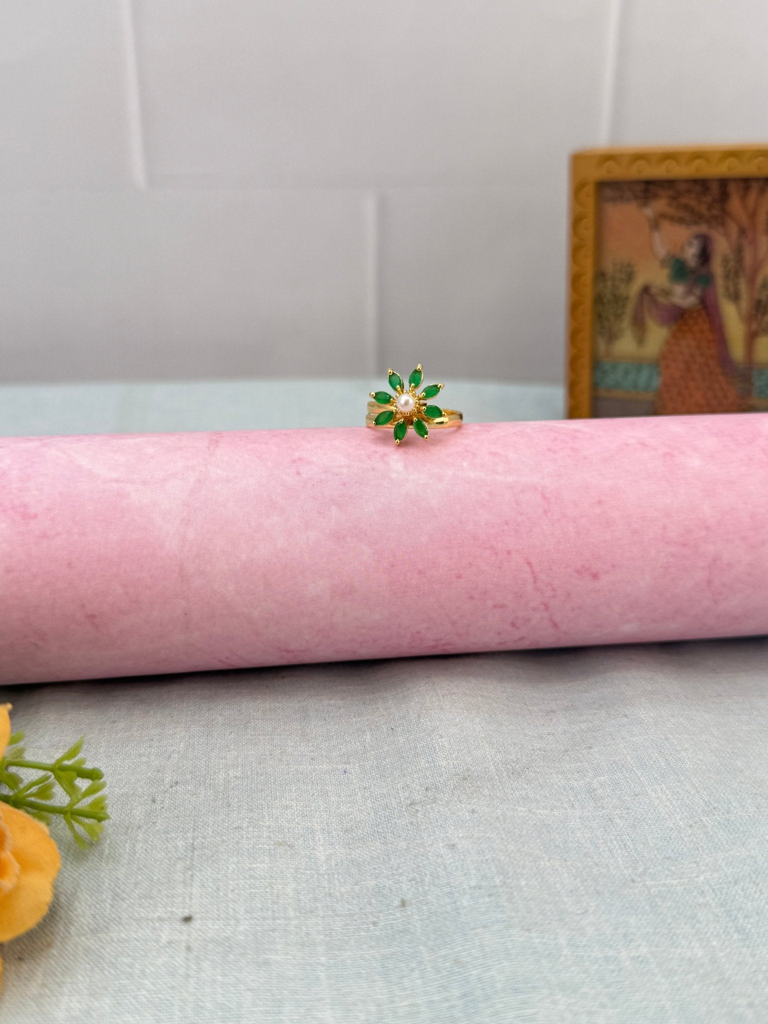 Royal Antique Finger Ring 438 - Mahilas