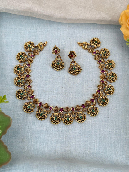 Royal Antique Flower Peacock Short Necklace Set 0133 - Mahilas