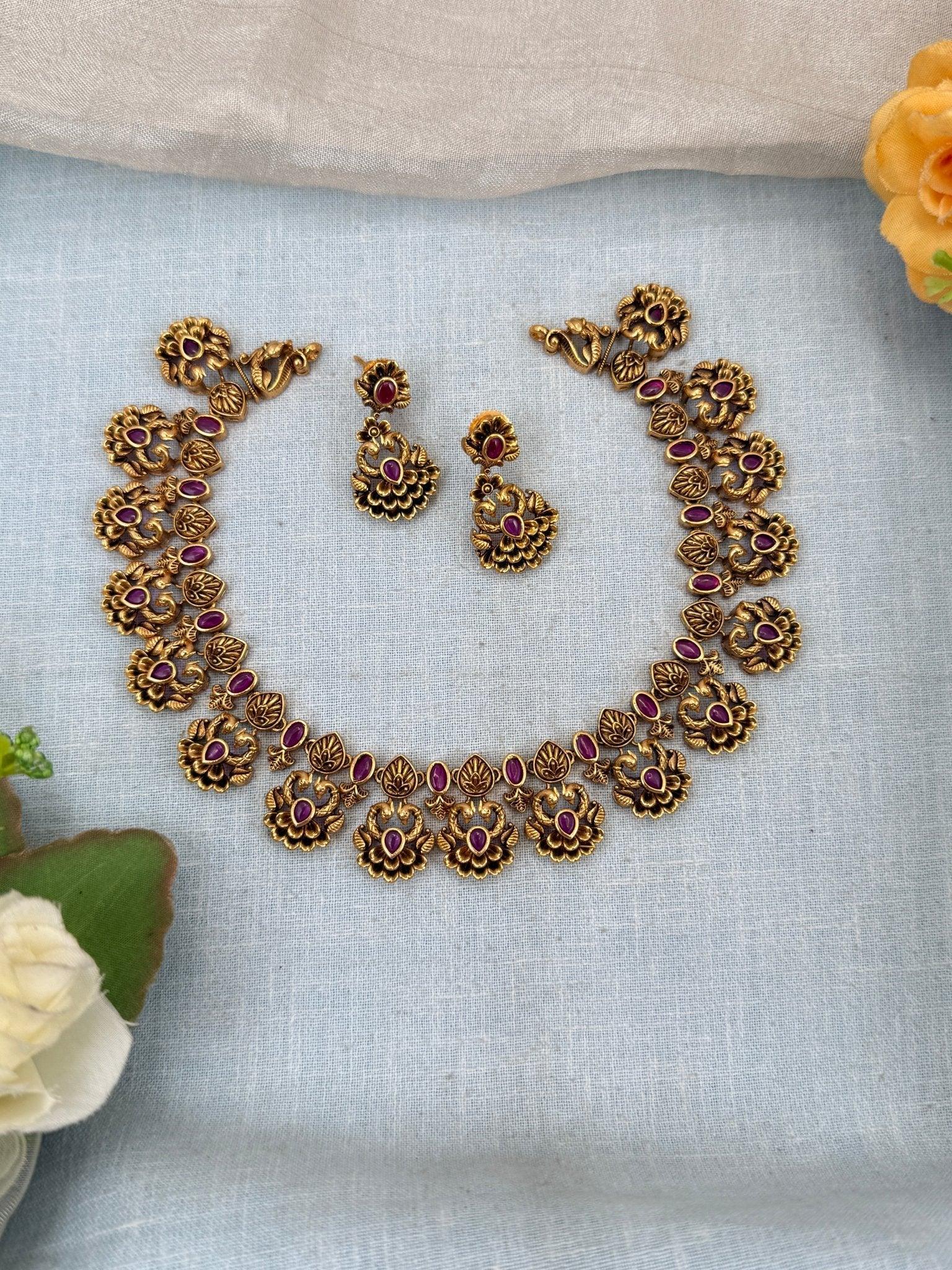 Royal Antique Flower Peacock Short Necklace Set 0140 - Mahilas