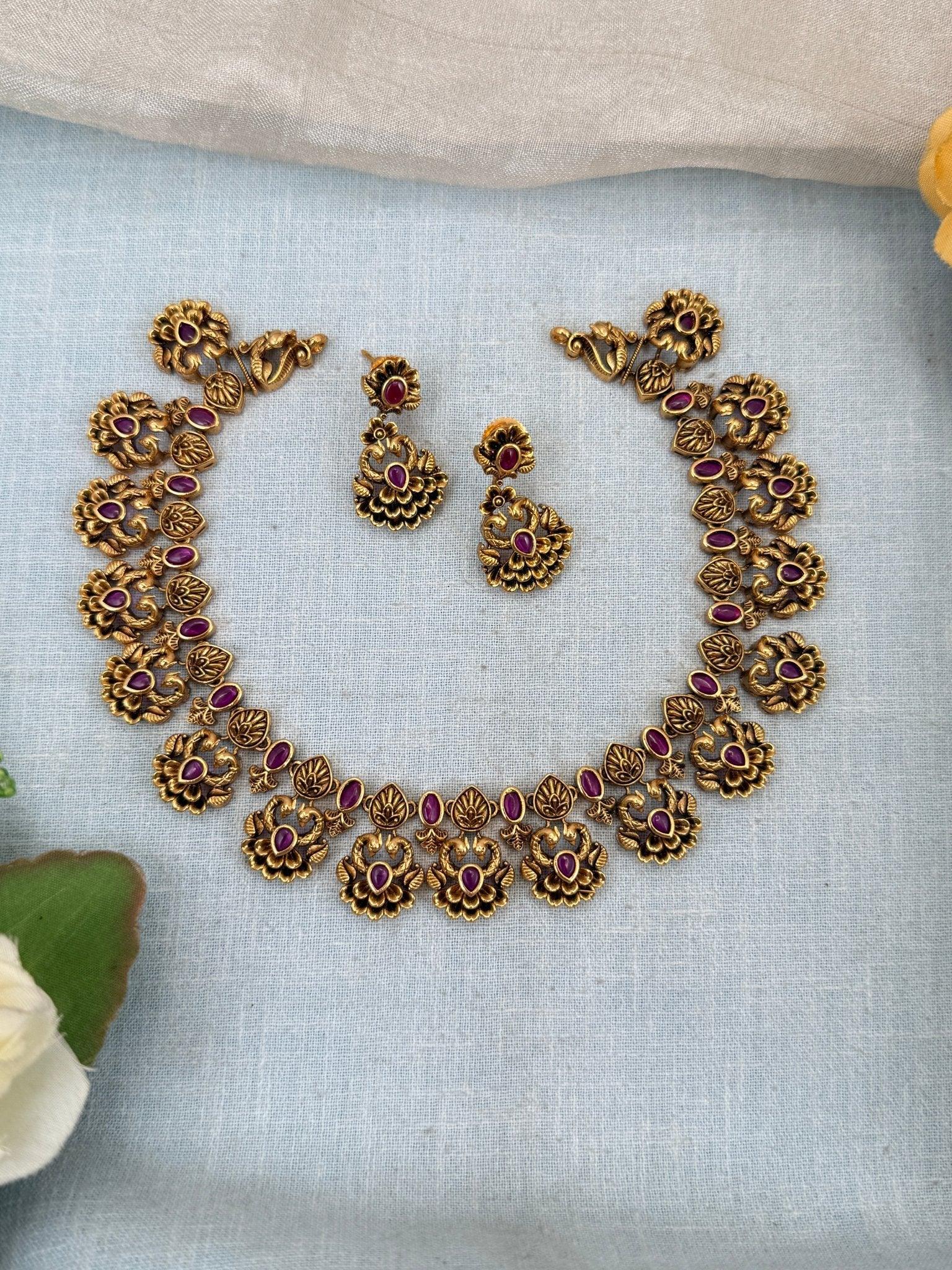 Royal Antique Flower Peacock Short Necklace Set 0140 - Mahilas