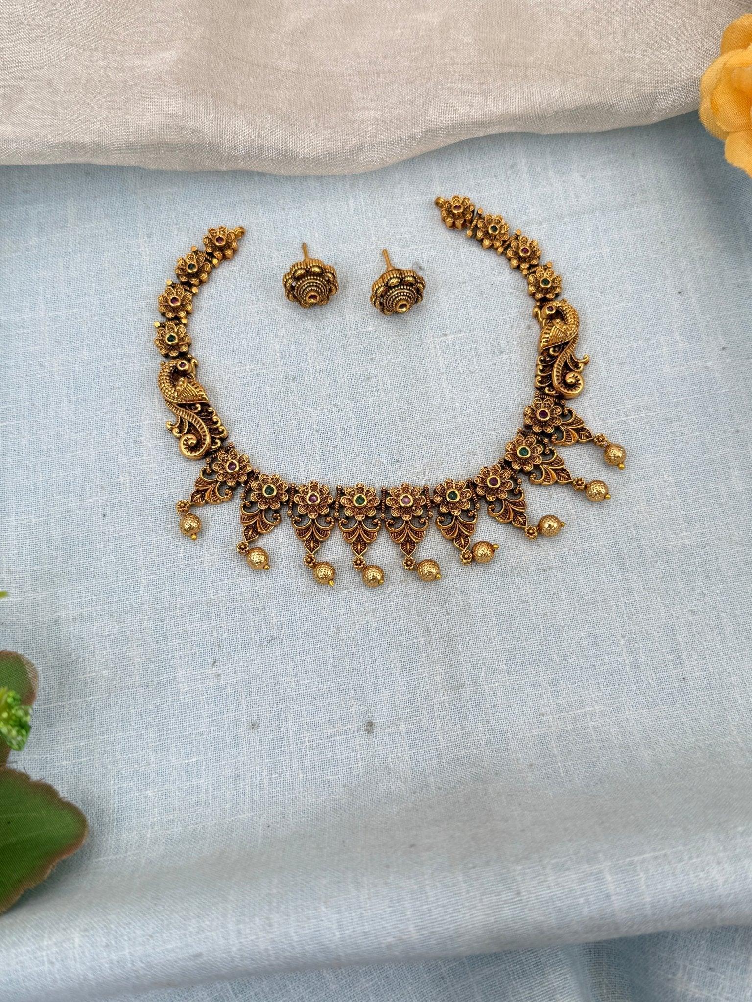 Royal Antique Flower Short Necklace Set 0130 - Mahilas
