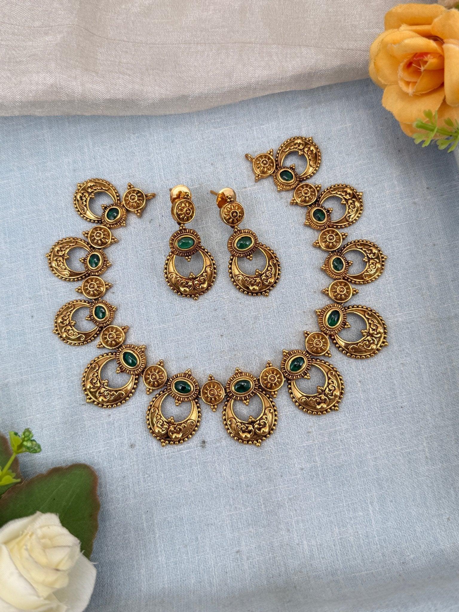 Royal Antique Flower Short Necklace Set 0137 - Mahilas