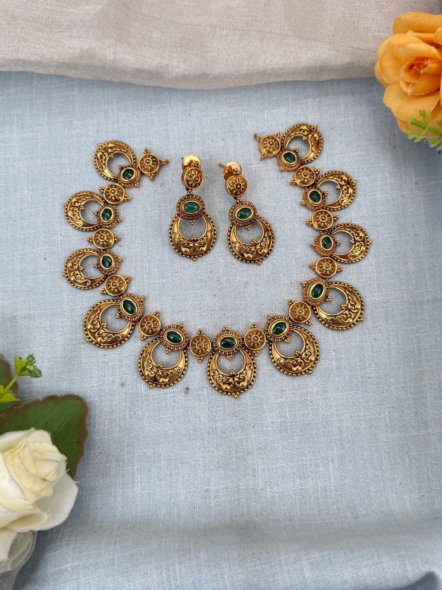 Royal Antique Flower Short Necklace Set 0137 - Mahilas