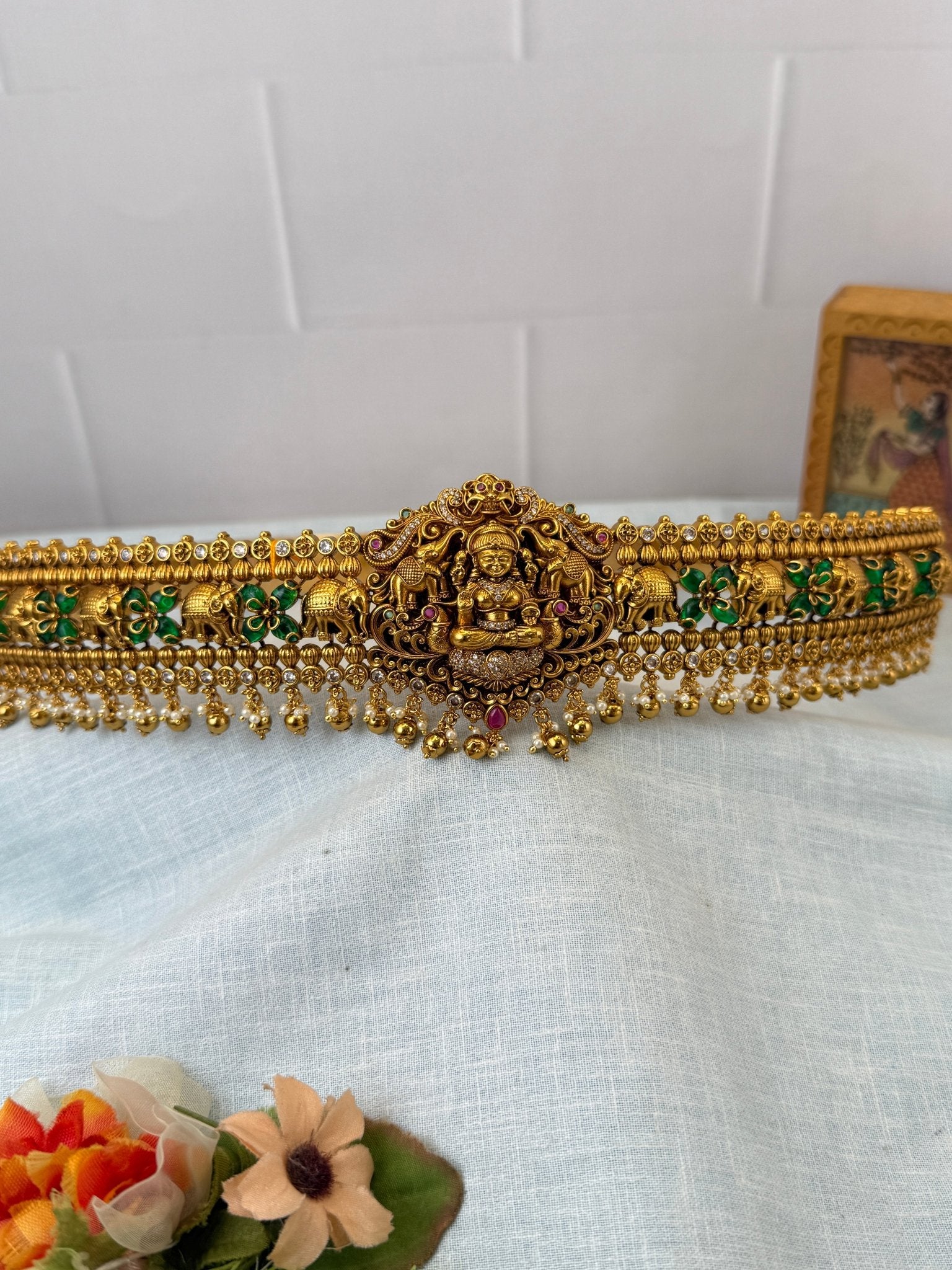 Royal Antique Gaja Lakshmi Vaddanam Kamarbandh 8116 - Mahilas