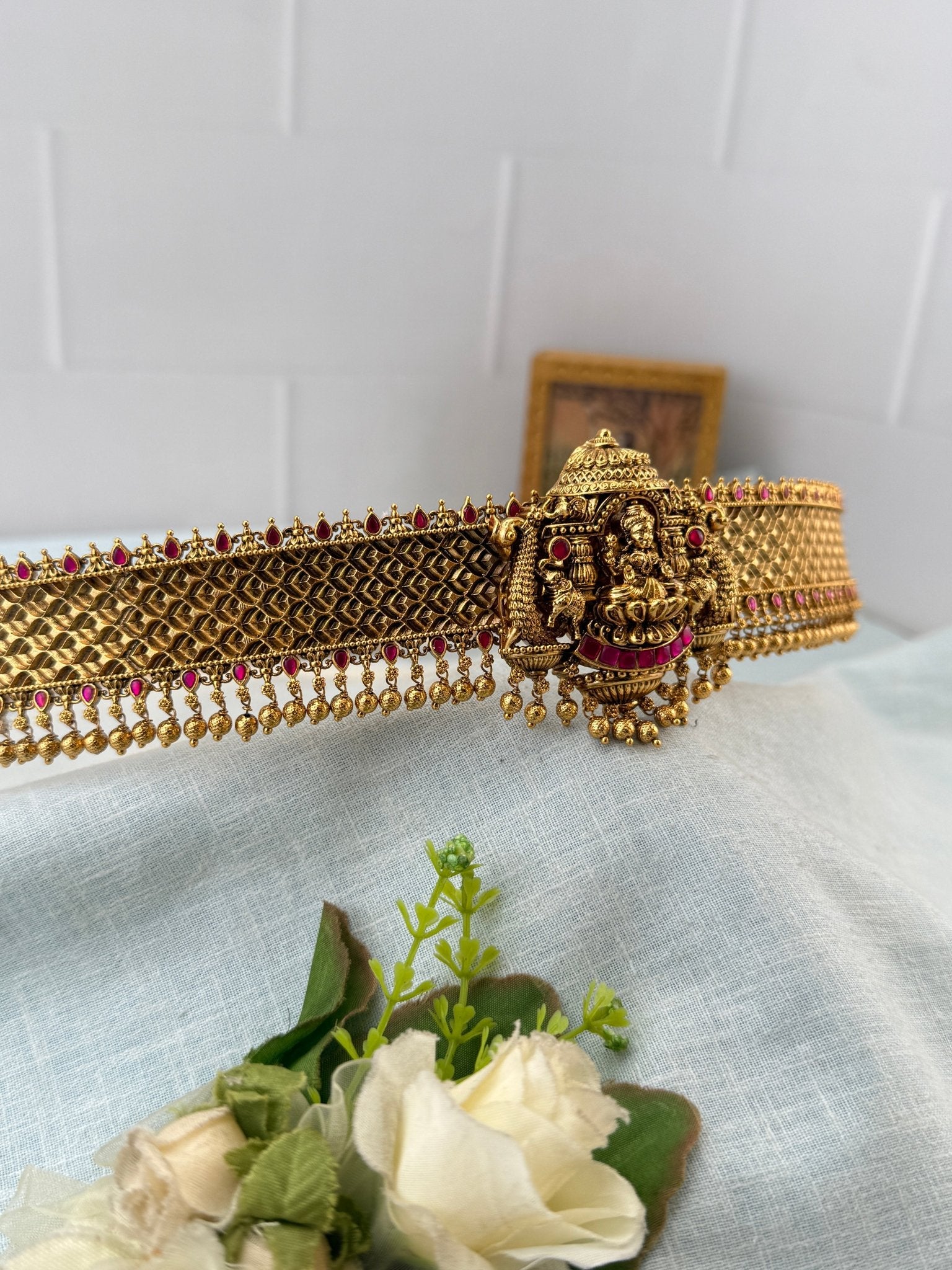 Royal Antique Gaja Lakshmi Vaddanam Kamarbandh 8121 - Mahilas