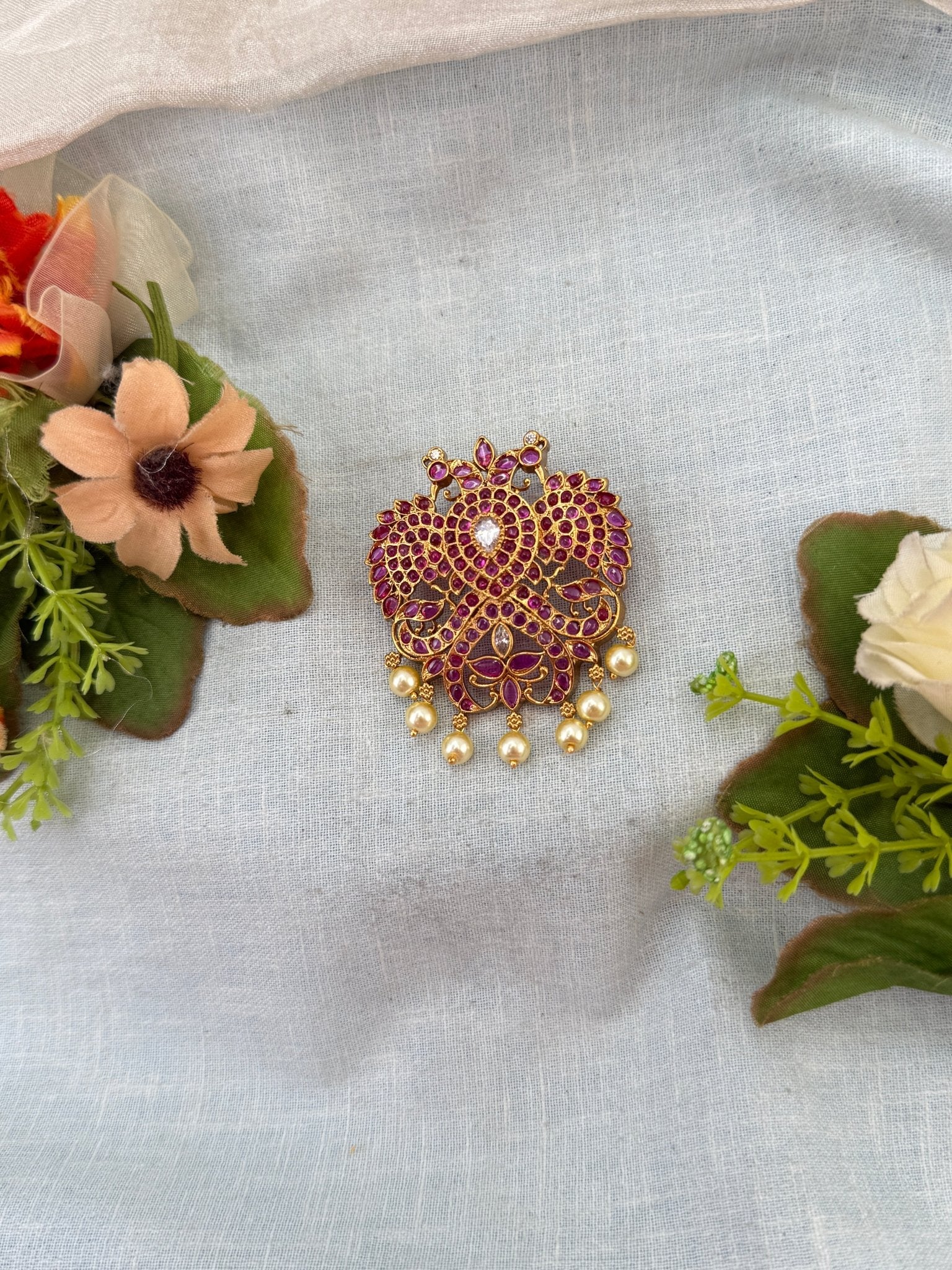 Royal Antique Gandaberunda Pendant 331 - Mahilas