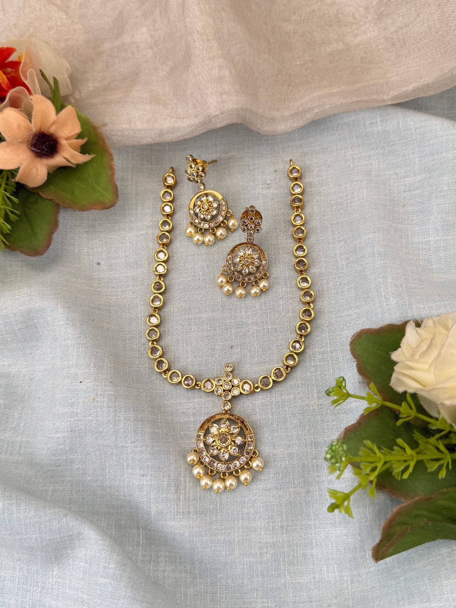 Royal Antique Gold Like Short Necklace Set 0964 - Mahilas
