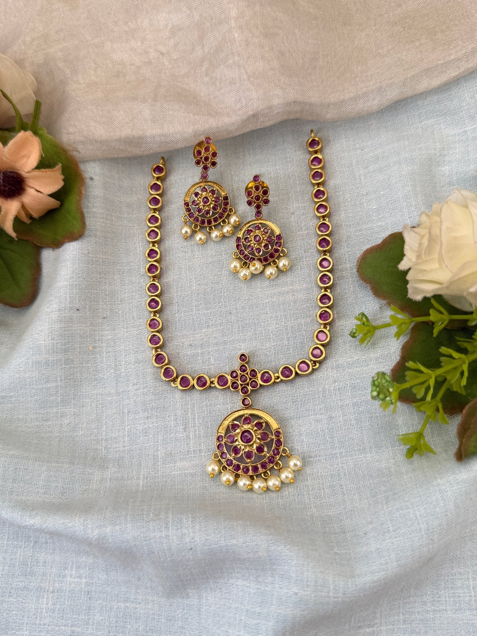 Royal Antique Gold Like Short Necklace Set 0969 - Mahilas