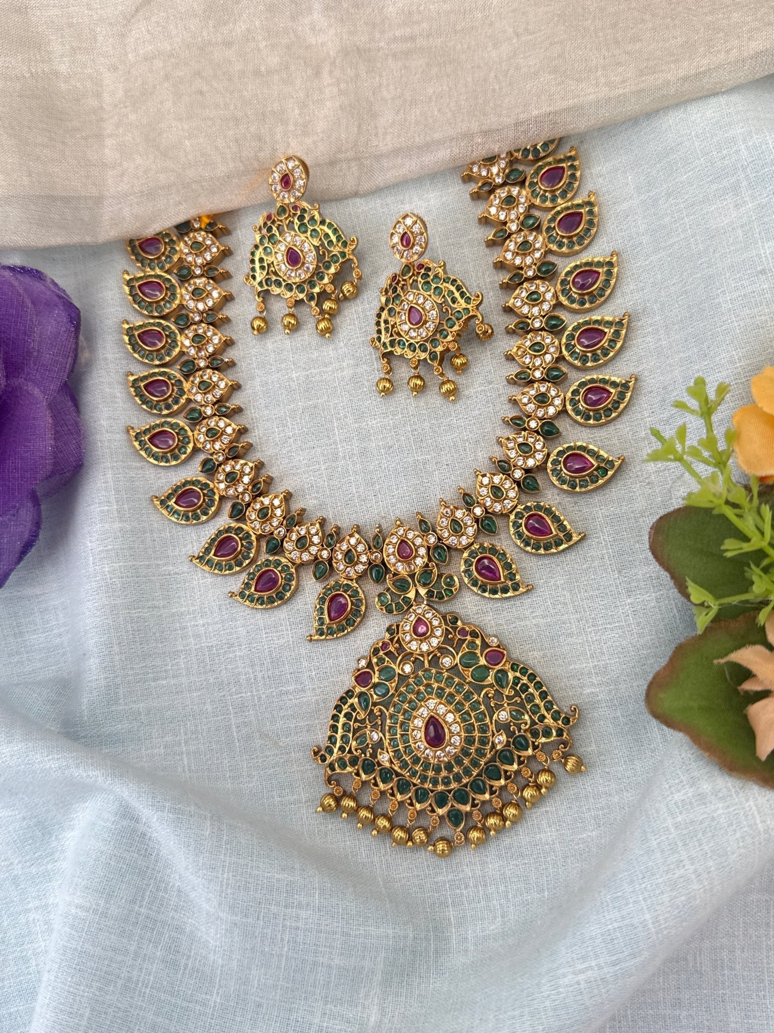 Royal Antique Grand Mango Pendant Short Necklace Set 1216 - Mahilas