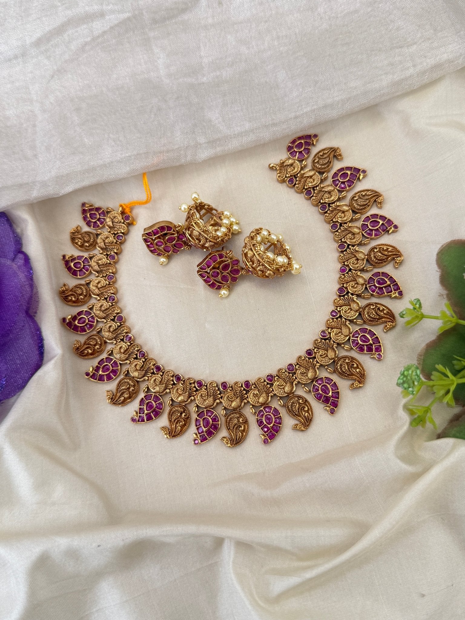 Royal Antique Grand Mango Short Necklace Set 1228 - Mahilas