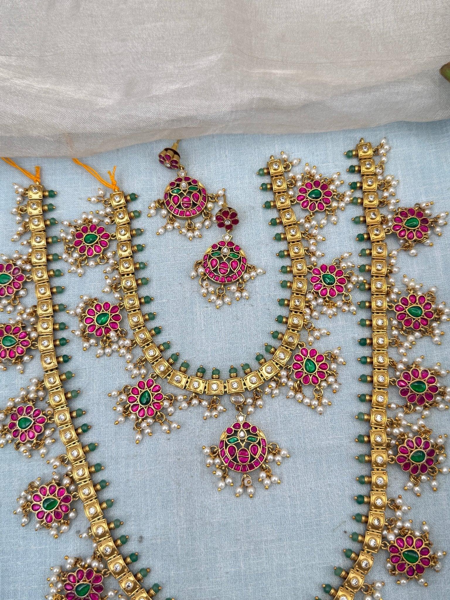 Royal Antique Guttapusalu Style Semi Bridal Necklace Set 0180 - Mahilas