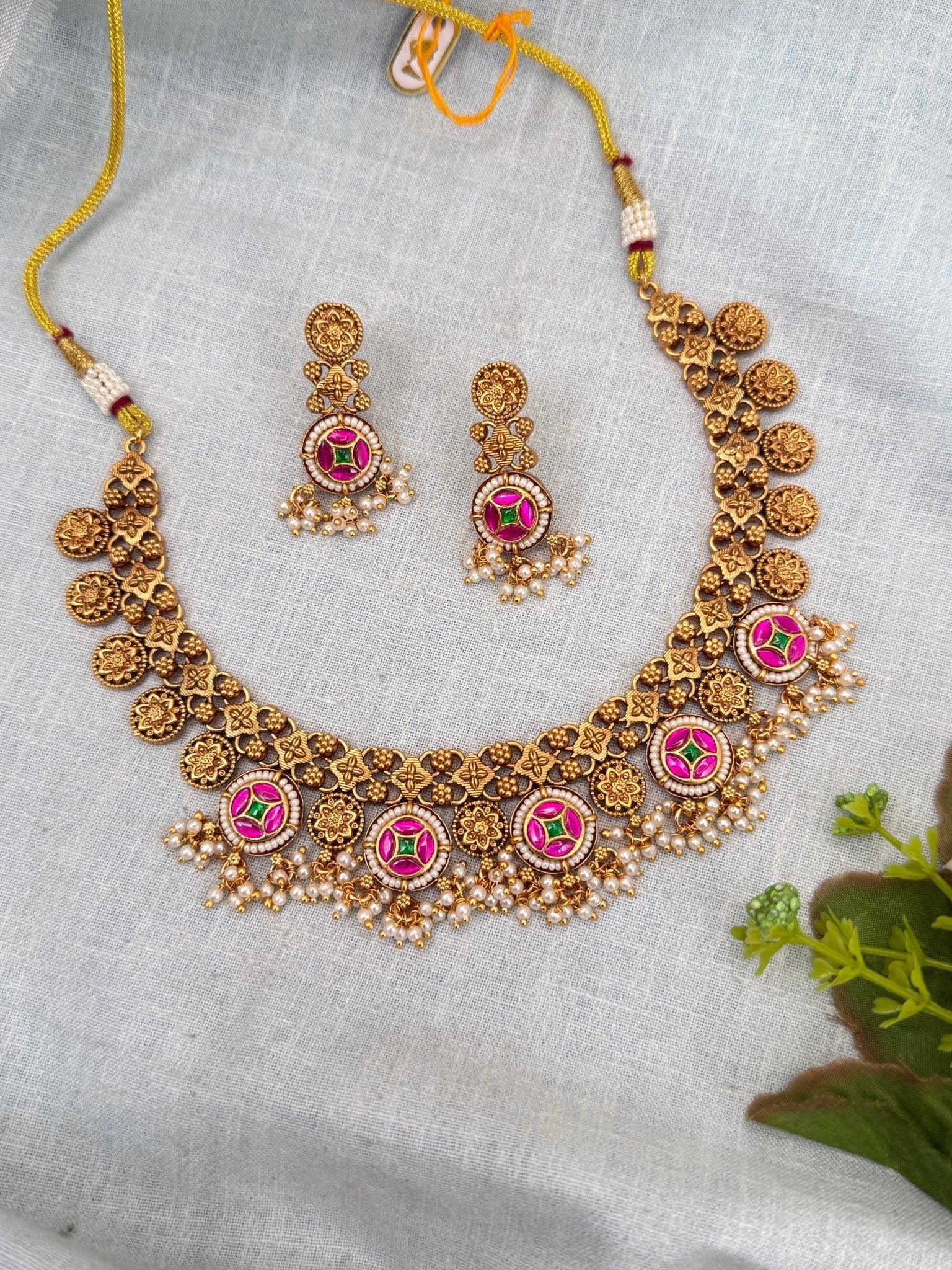 Royal Antique Jadau Kundan Short Necklace Set 0275 - Mahilas