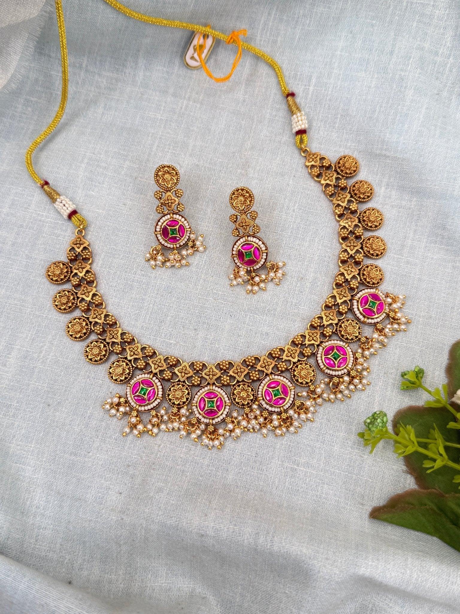 Royal Antique Jadau Kundan Short Necklace Set 0275 - Mahilas