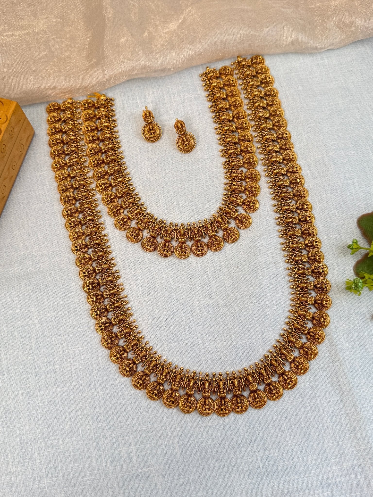 Royal Antique Kaasu Bridal Necklace Set 860 - Mahilas